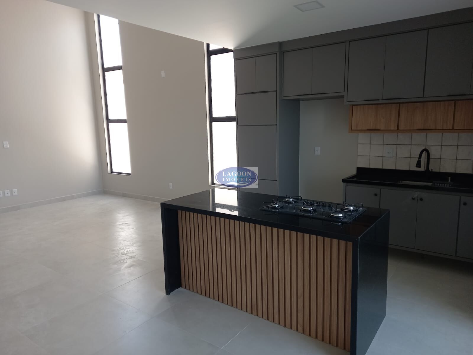 Casa à venda com 3 quartos, 125m² - Foto 4