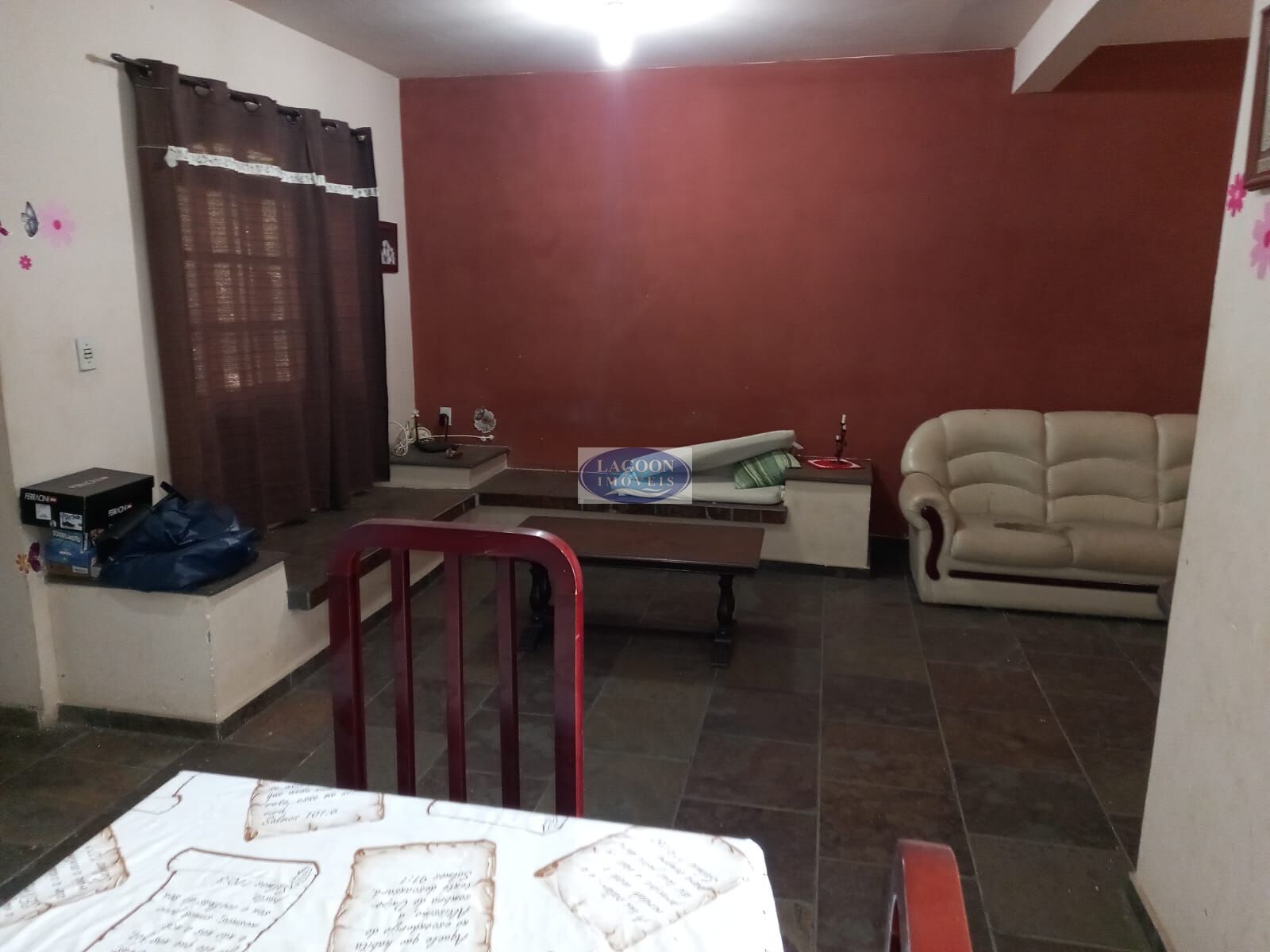 Casa à venda com 2 quartos, 120m² - Foto 2