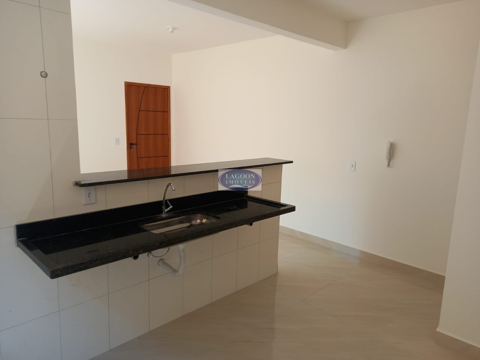 Apartamento à venda com 2 quartos, 69m² - Foto 4