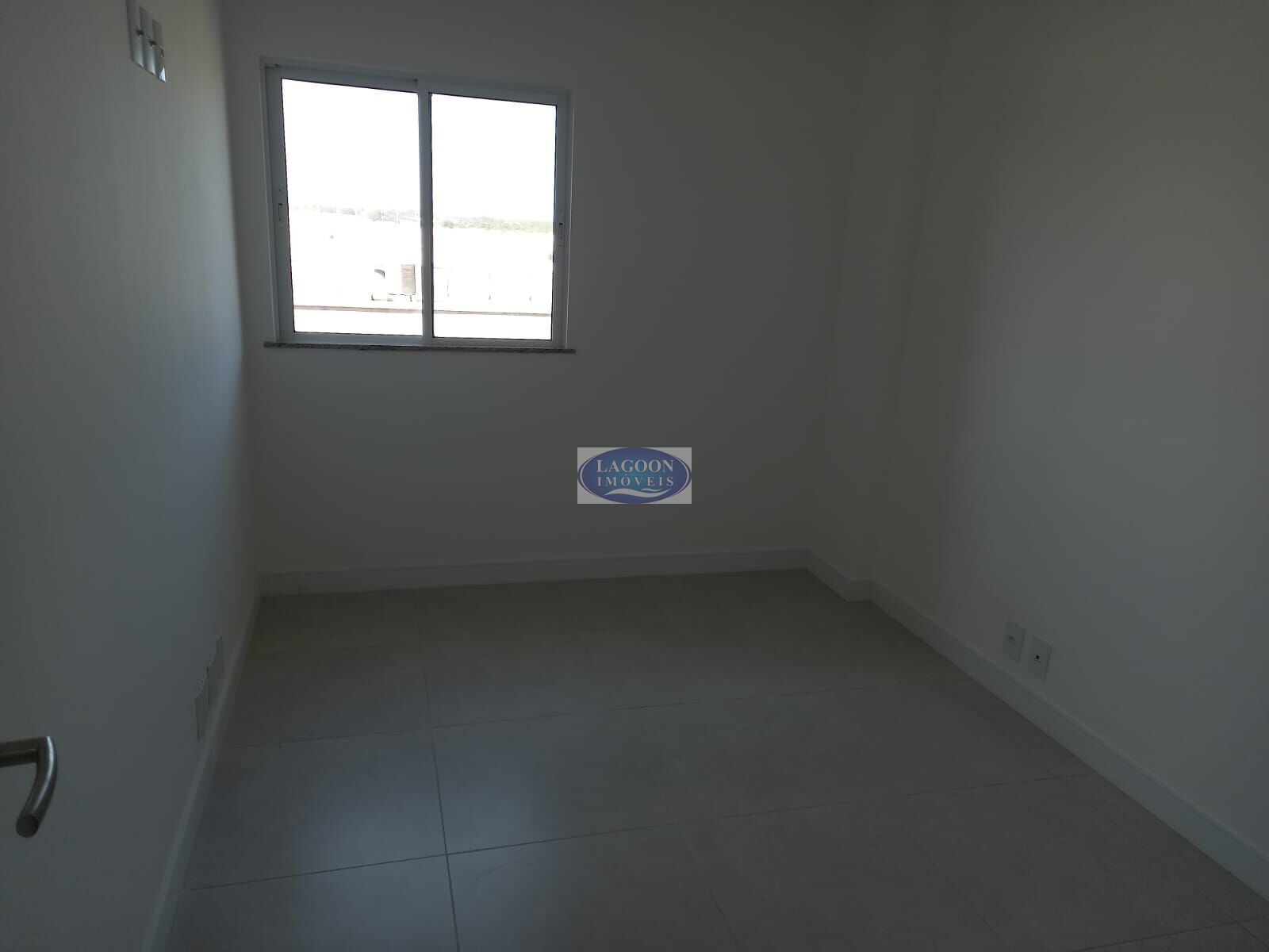 Apartamento à venda com 2 quartos, 70m² - Foto 18