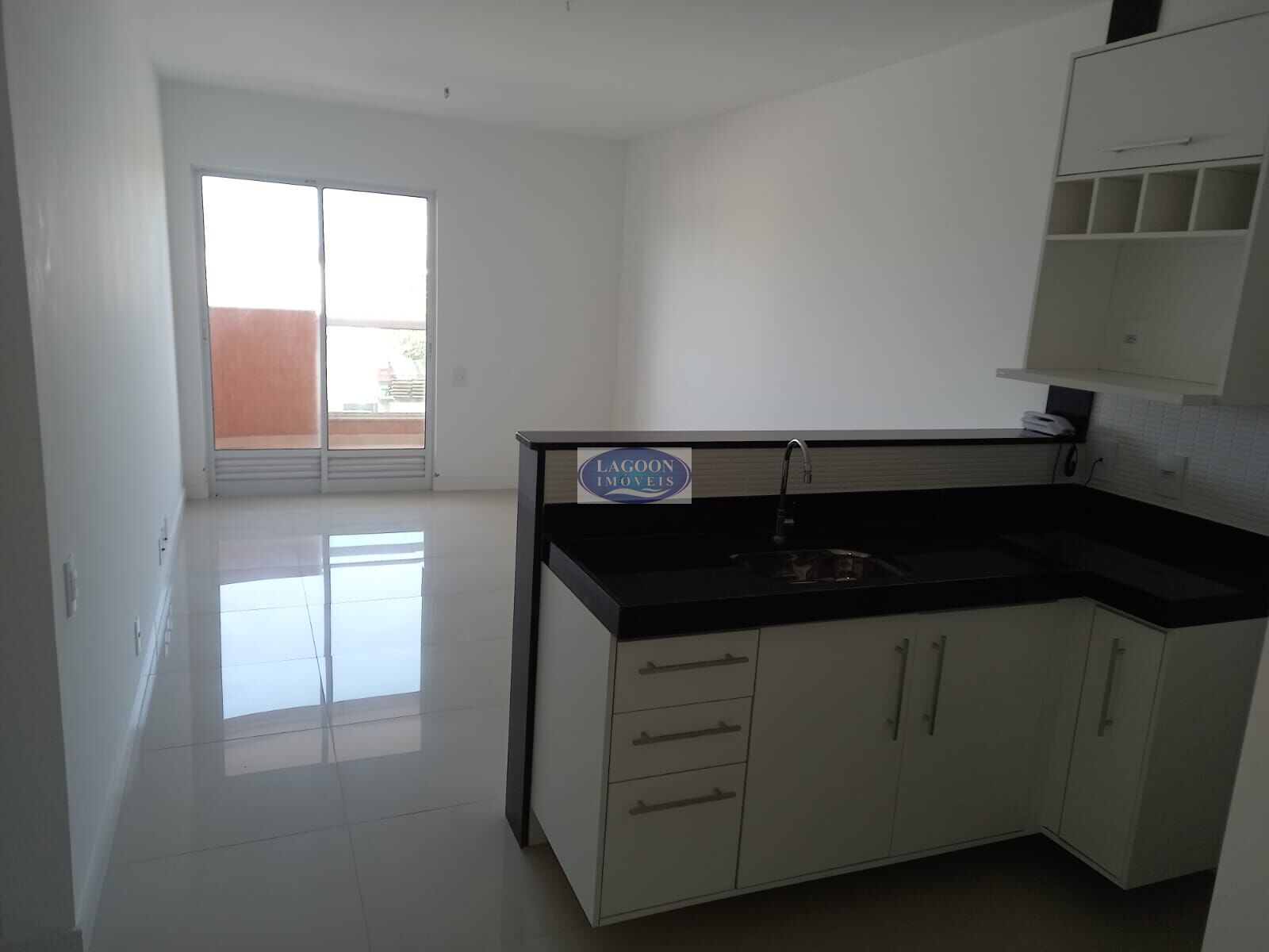 Apartamento à venda com 2 quartos, 70m² - Foto 8