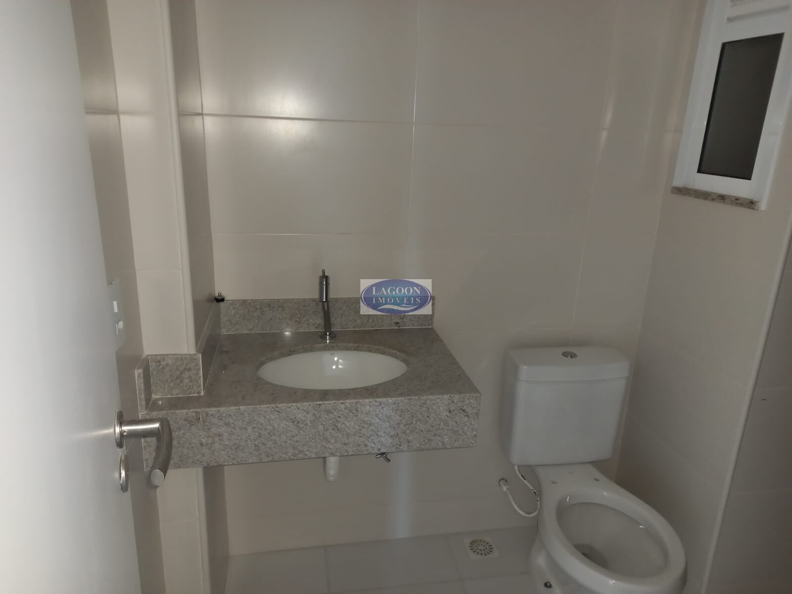 Apartamento à venda com 2 quartos, 70m² - Foto 9