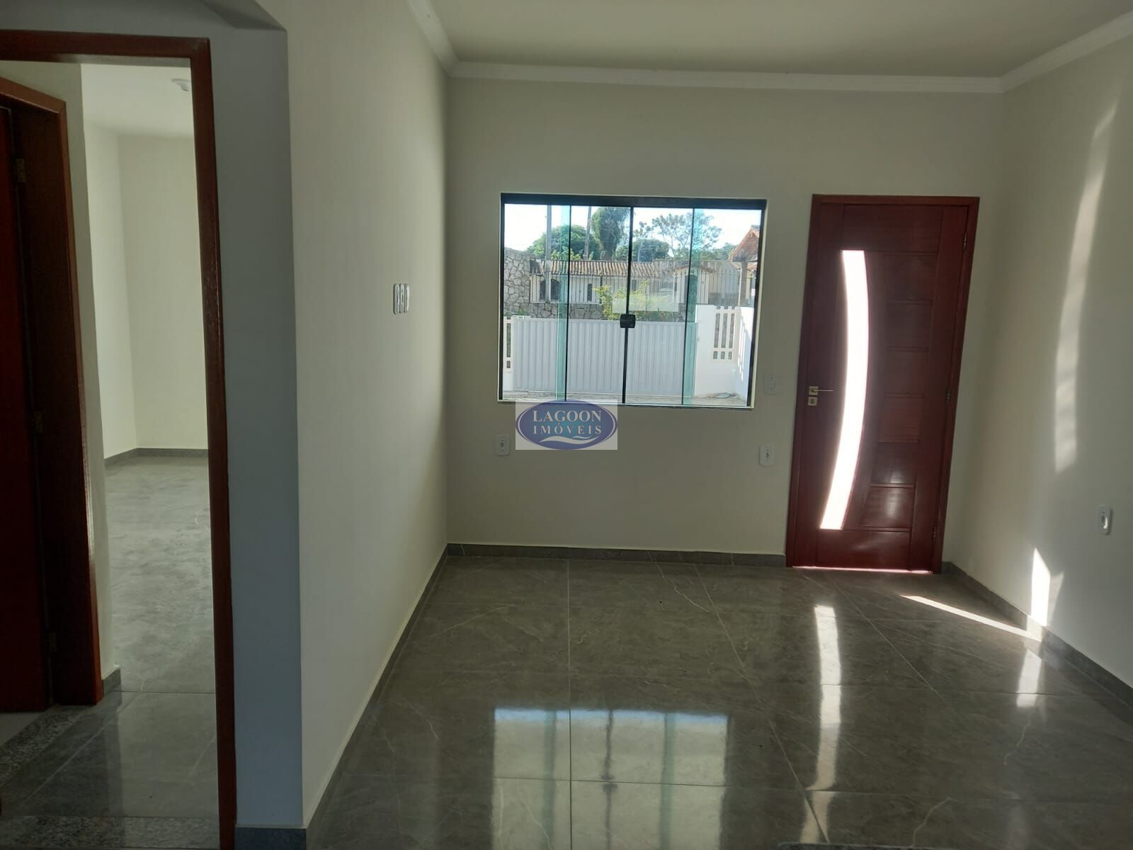 Casa à venda com 2 quartos, 82m² - Foto 5