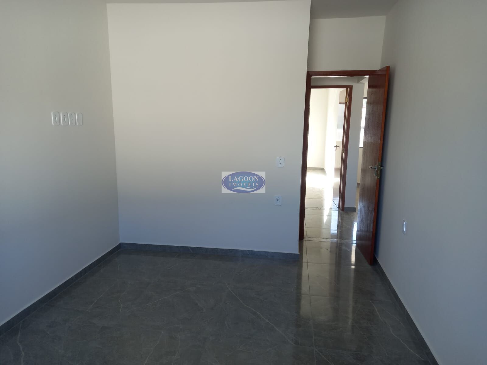 Casa à venda com 2 quartos, 82m² - Foto 13