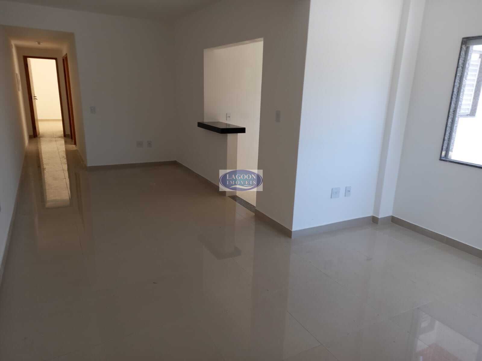 Apartamento à venda com 2 quartos, 80m² - Foto 2