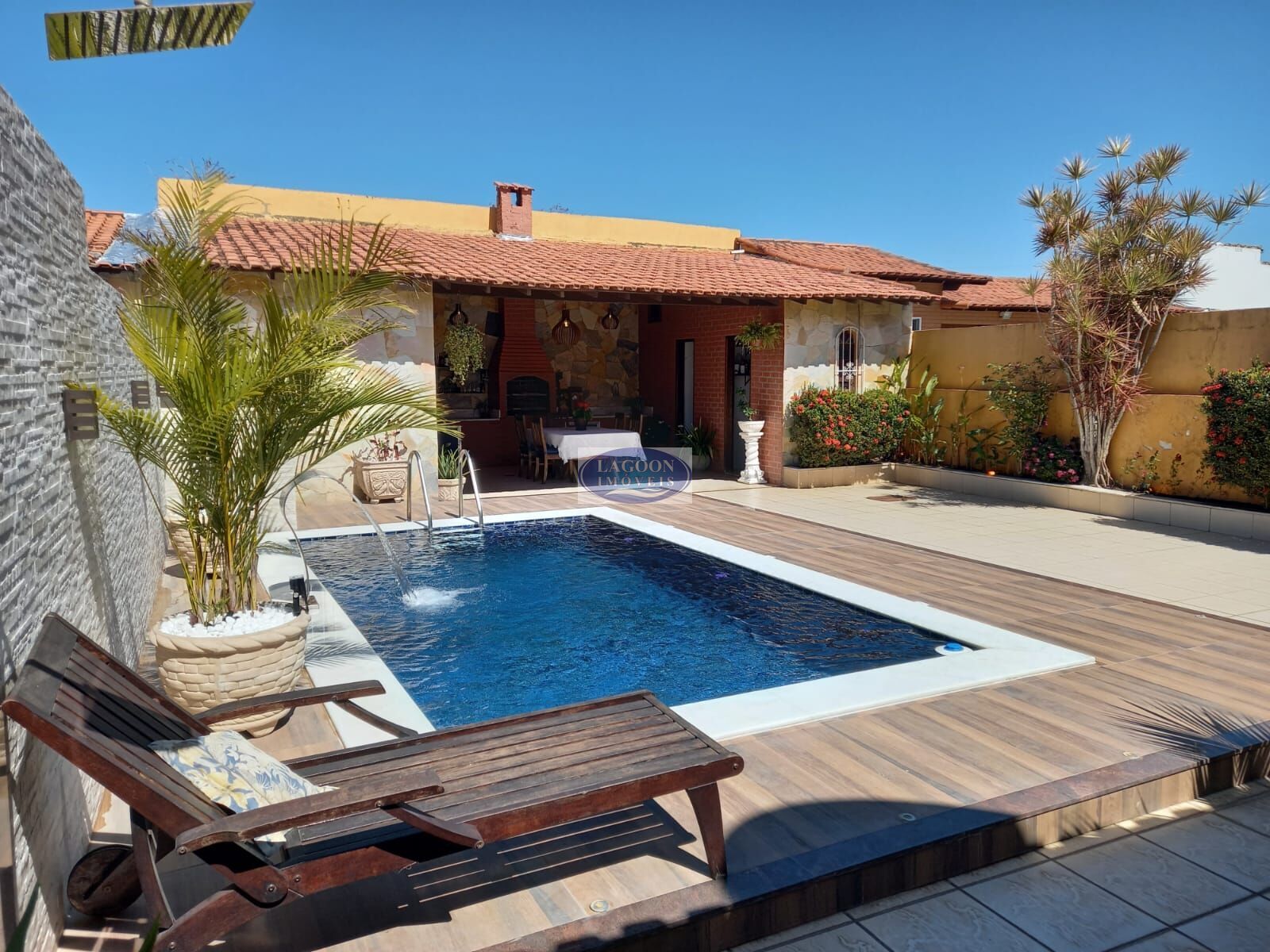 Casa de Condomínio à venda com 4 quartos, 152m² - Foto 2
