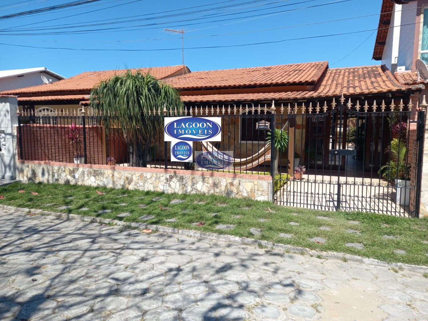 Casa de Condomínio à venda com 4 quartos, 152m² - Foto 1
