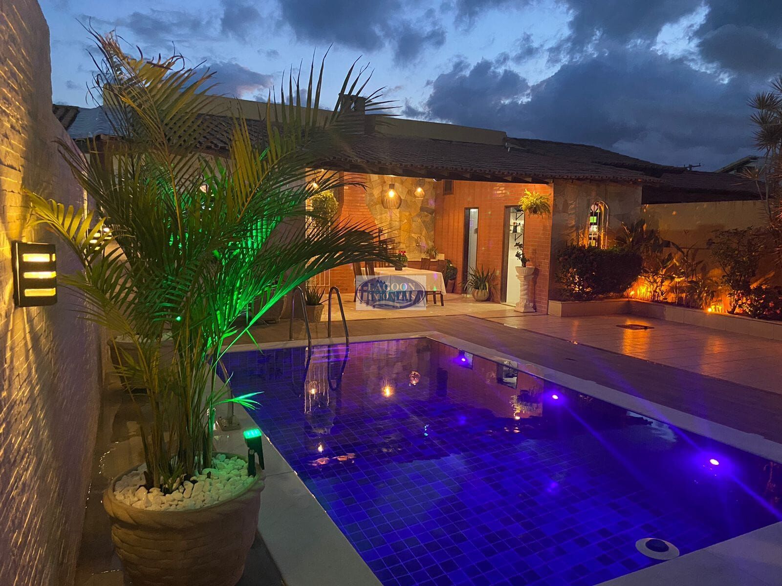 Casa de Condomínio à venda com 4 quartos, 152m² - Foto 3