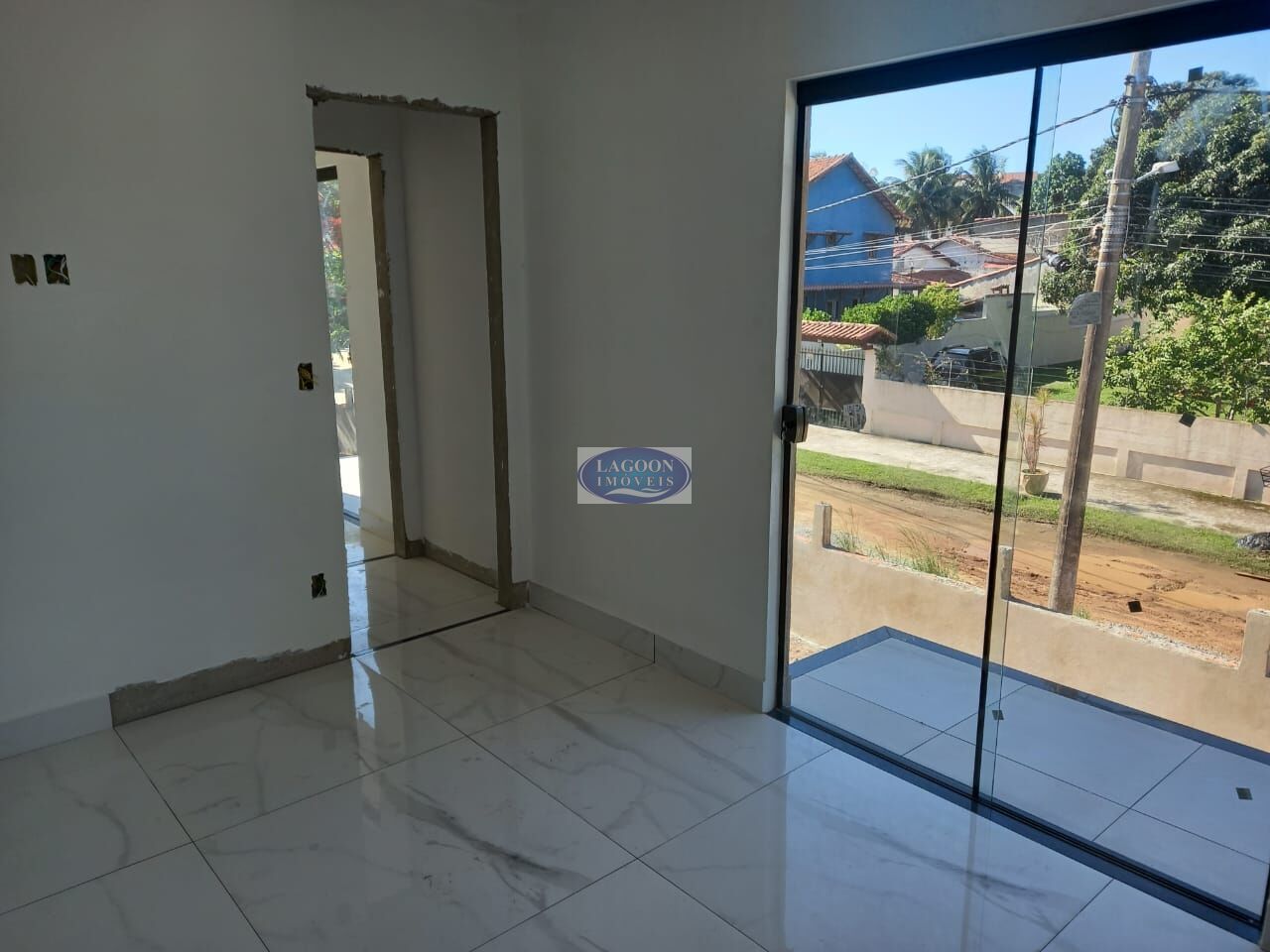 Casa à venda com 3 quartos, 80m² - Foto 16