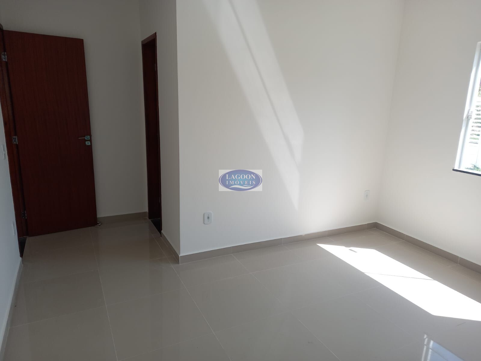 Casa à venda com 3 quartos, 104m² - Foto 12