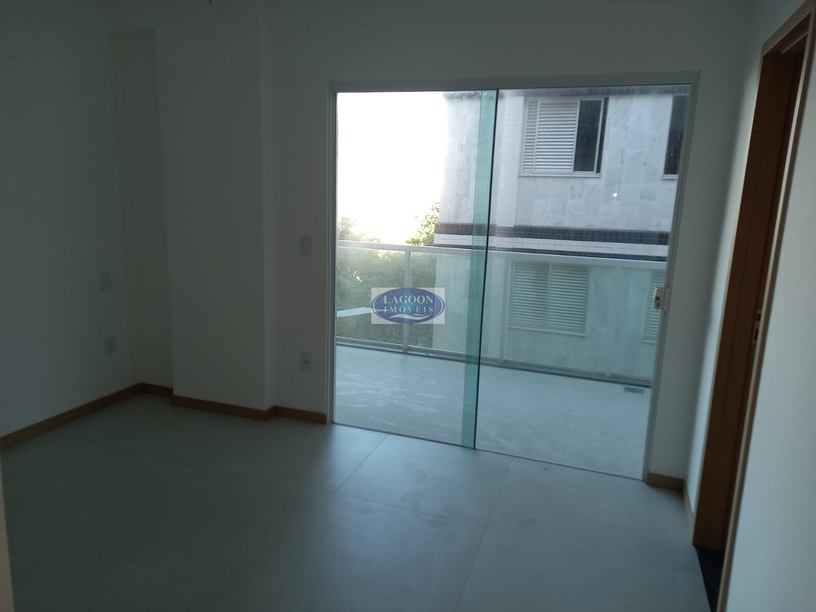 Apartamento à venda com 2 quartos, 105m² - Foto 7