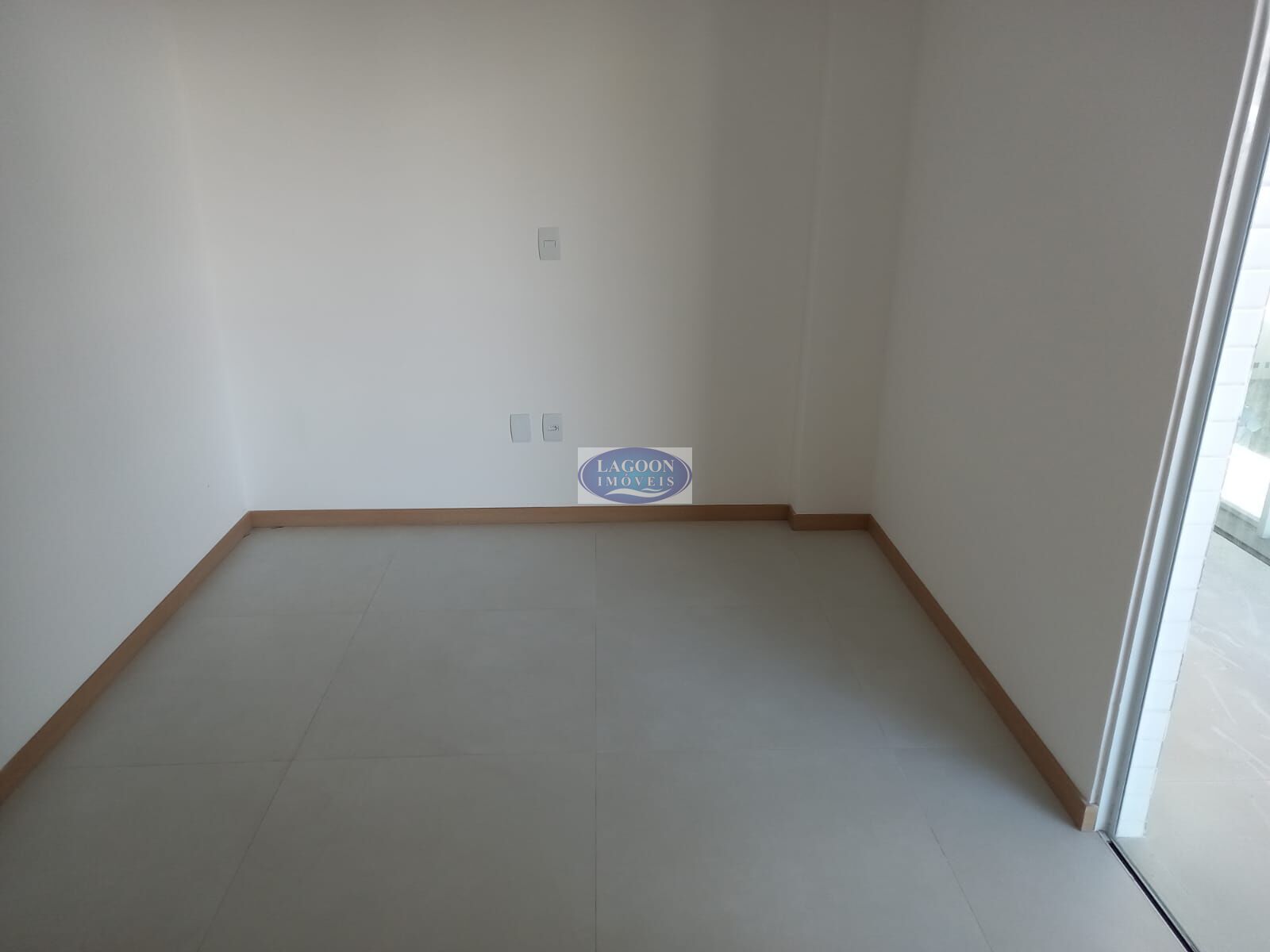 Apartamento à venda com 2 quartos, 105m² - Foto 12