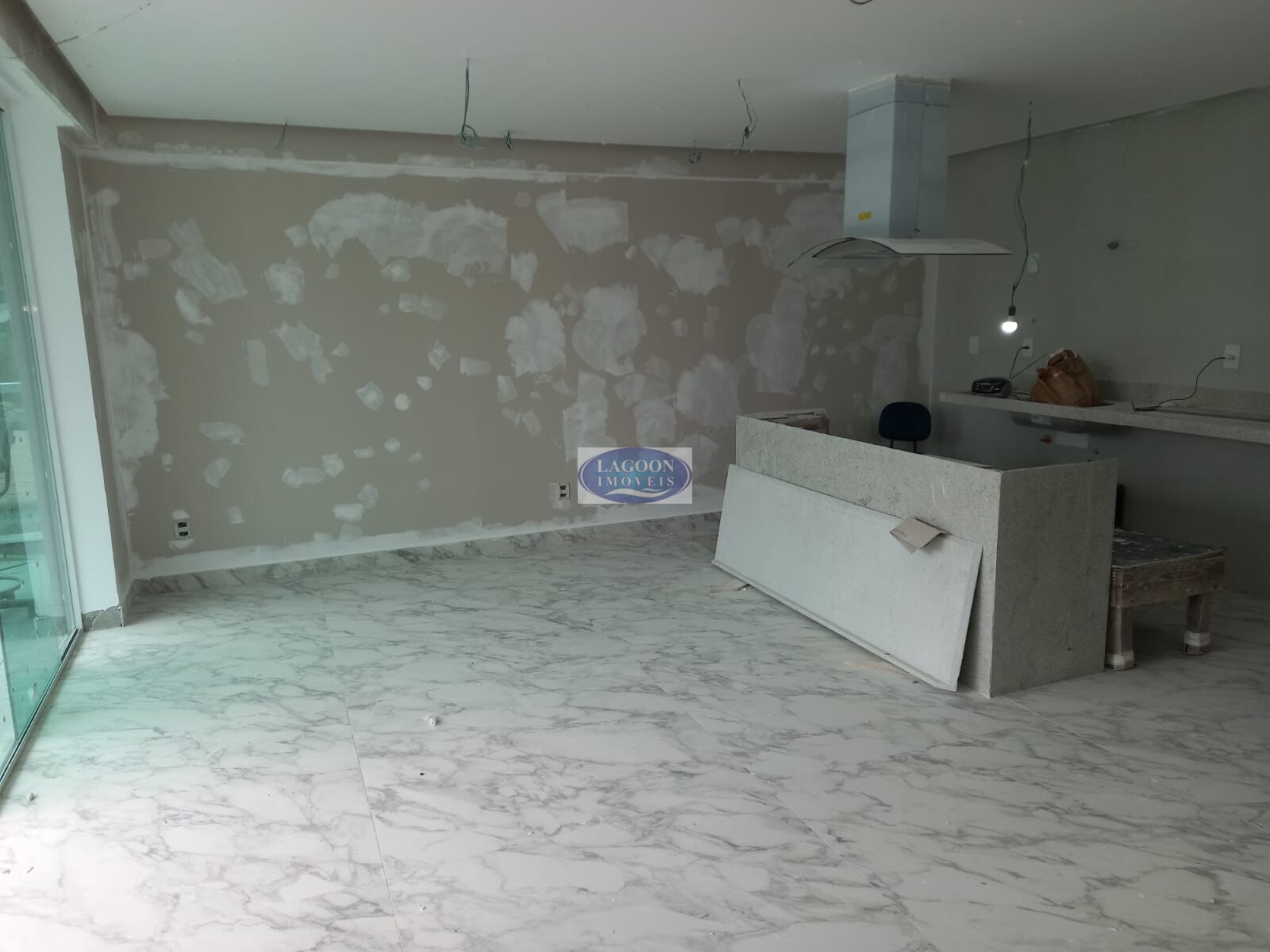 Apartamento à venda com 1 quarto, 71m² - Foto 17