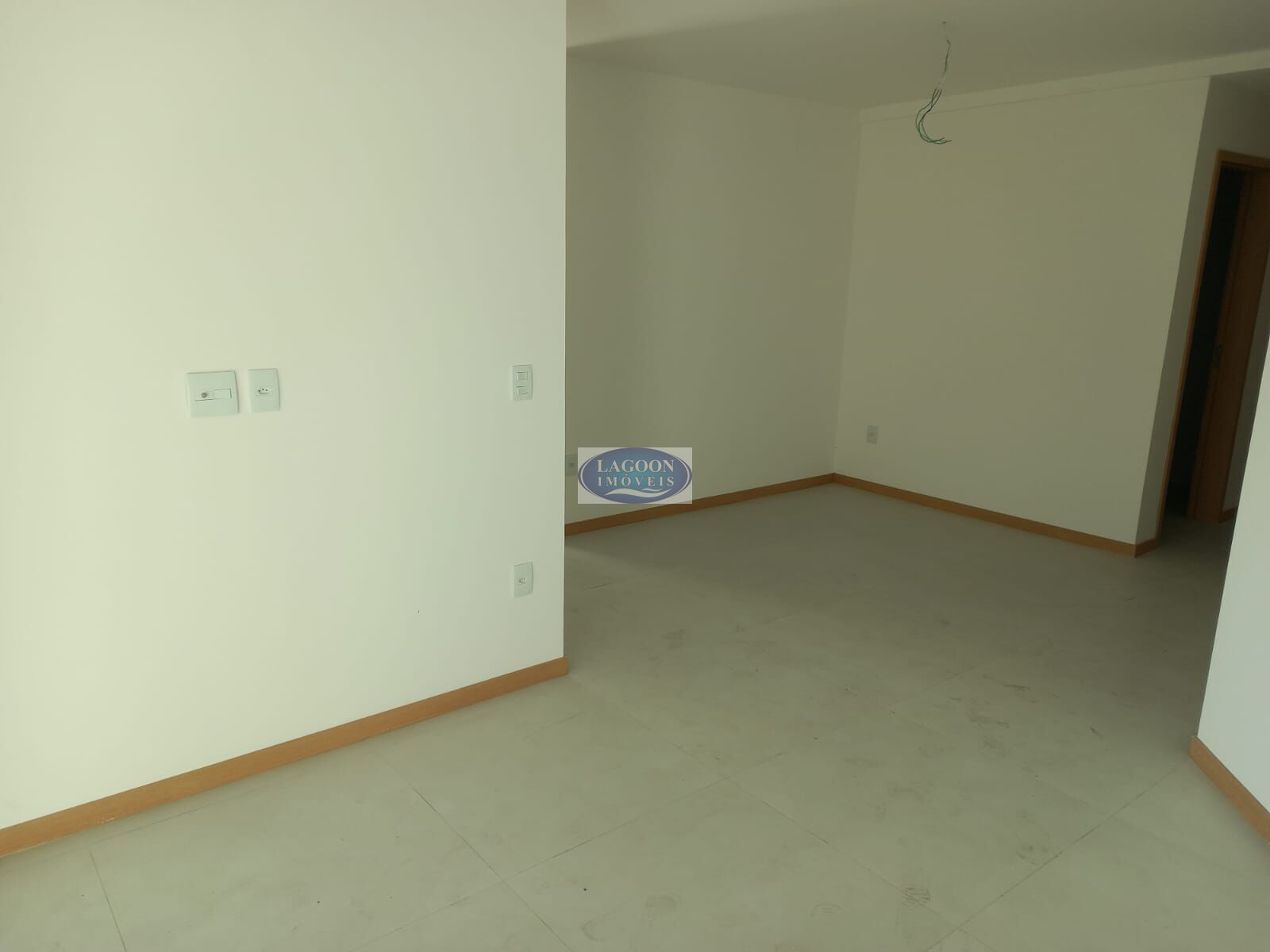 Apartamento à venda com 2 quartos, 106m² - Foto 3