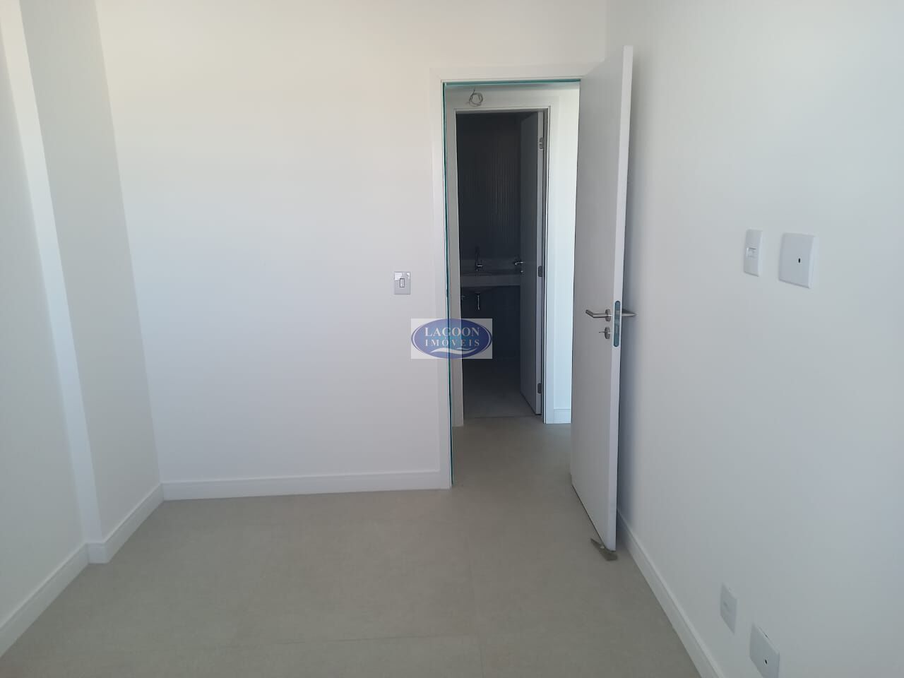 Apartamento à venda com 2 quartos, 81m² - Foto 21