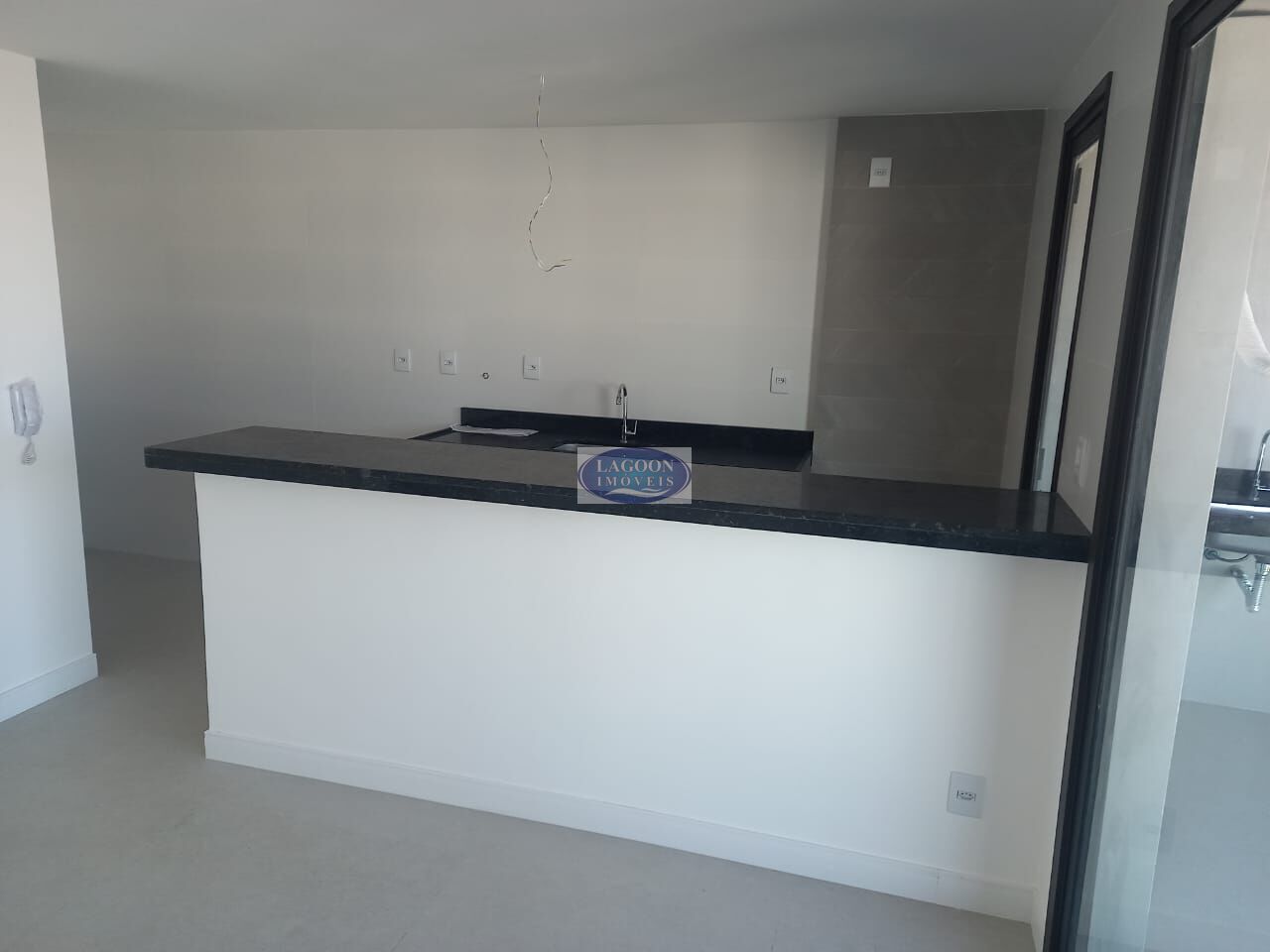 Apartamento à venda com 2 quartos, 81m² - Foto 9