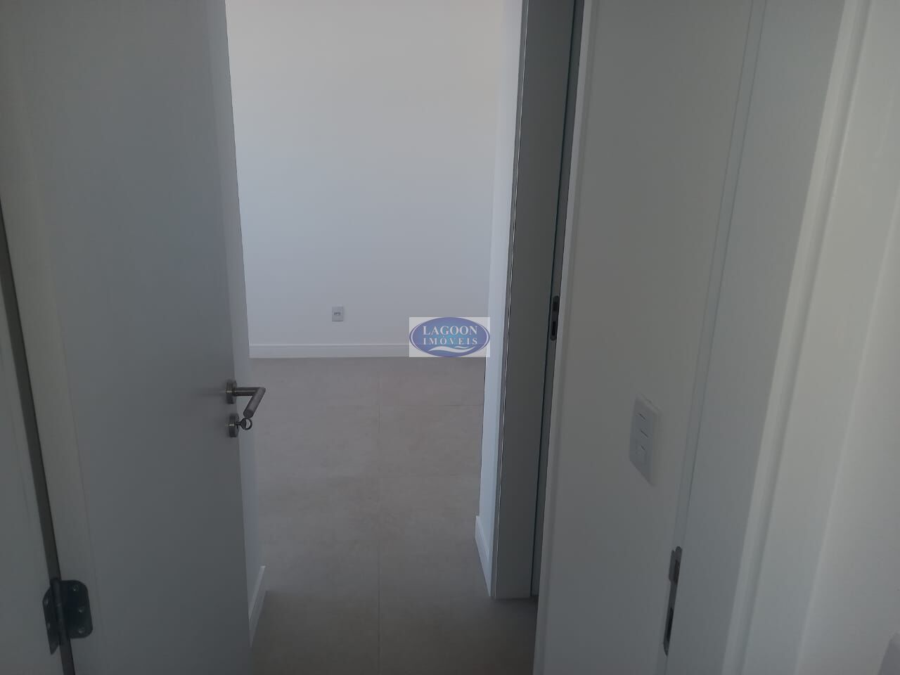 Apartamento à venda com 2 quartos, 81m² - Foto 14