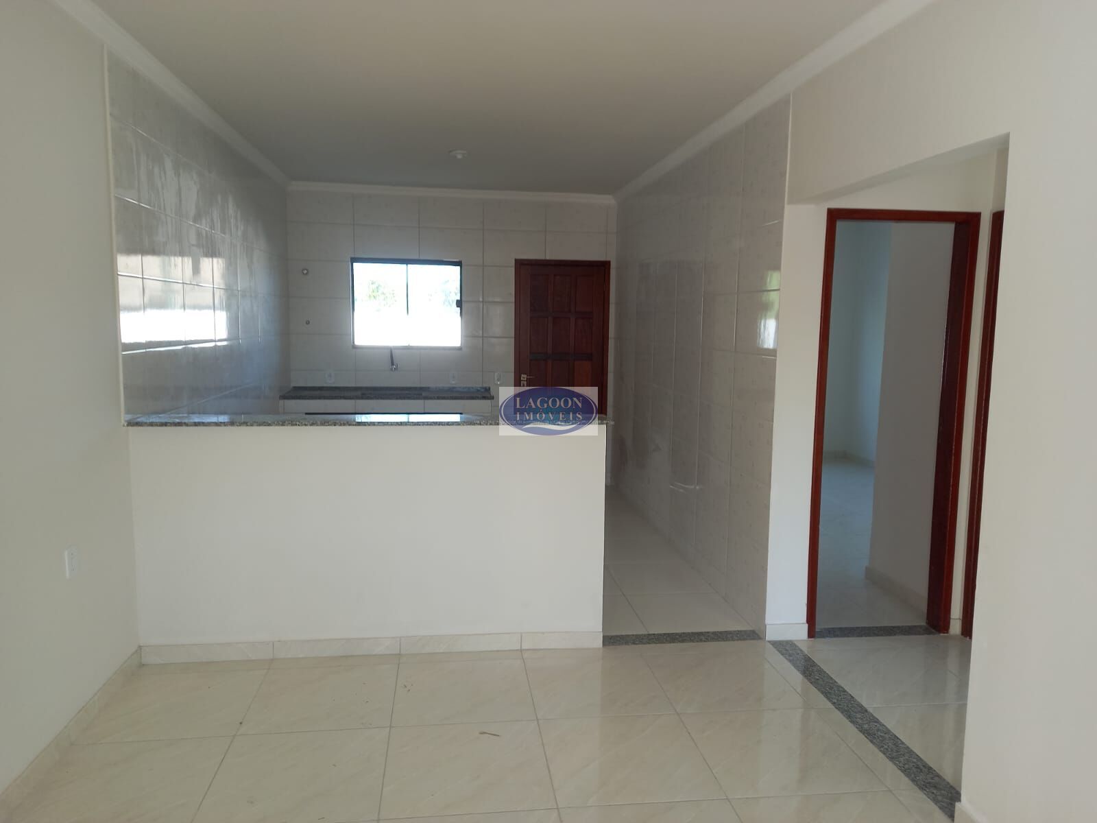 Casa à venda com 2 quartos, 82m² - Foto 3