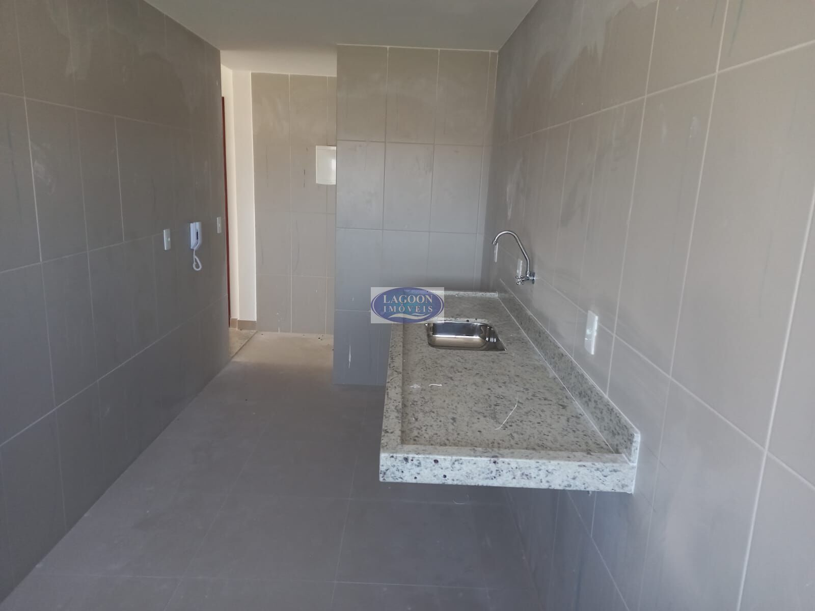 Apartamento à venda com 3 quartos, 96m² - Foto 8