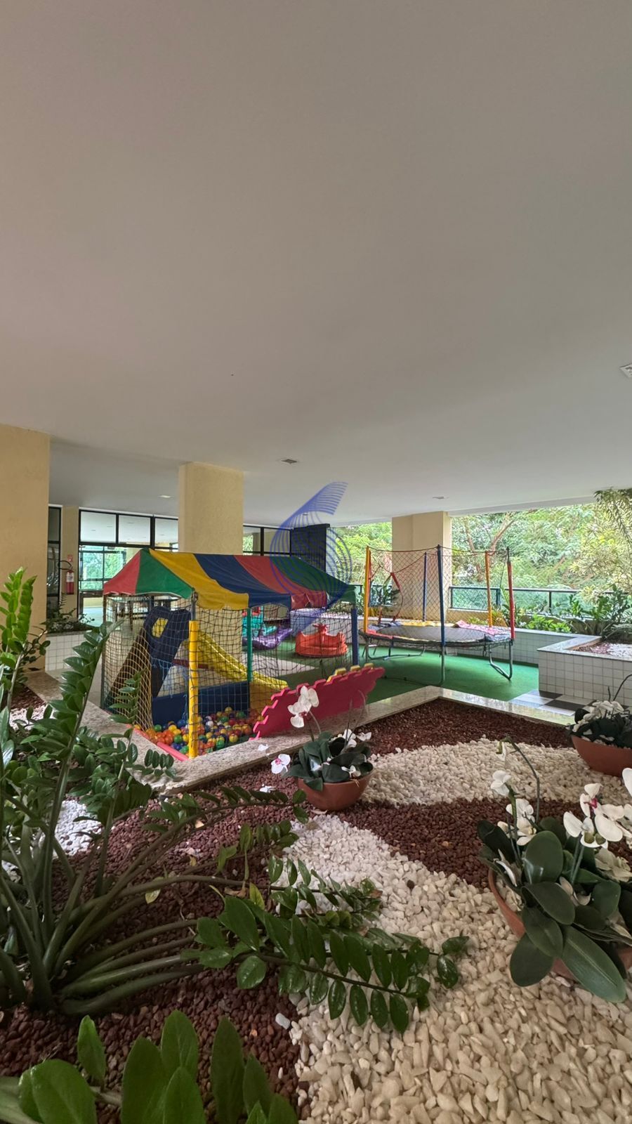 Apartamento à venda com 2 quartos, 57m² - Foto 17