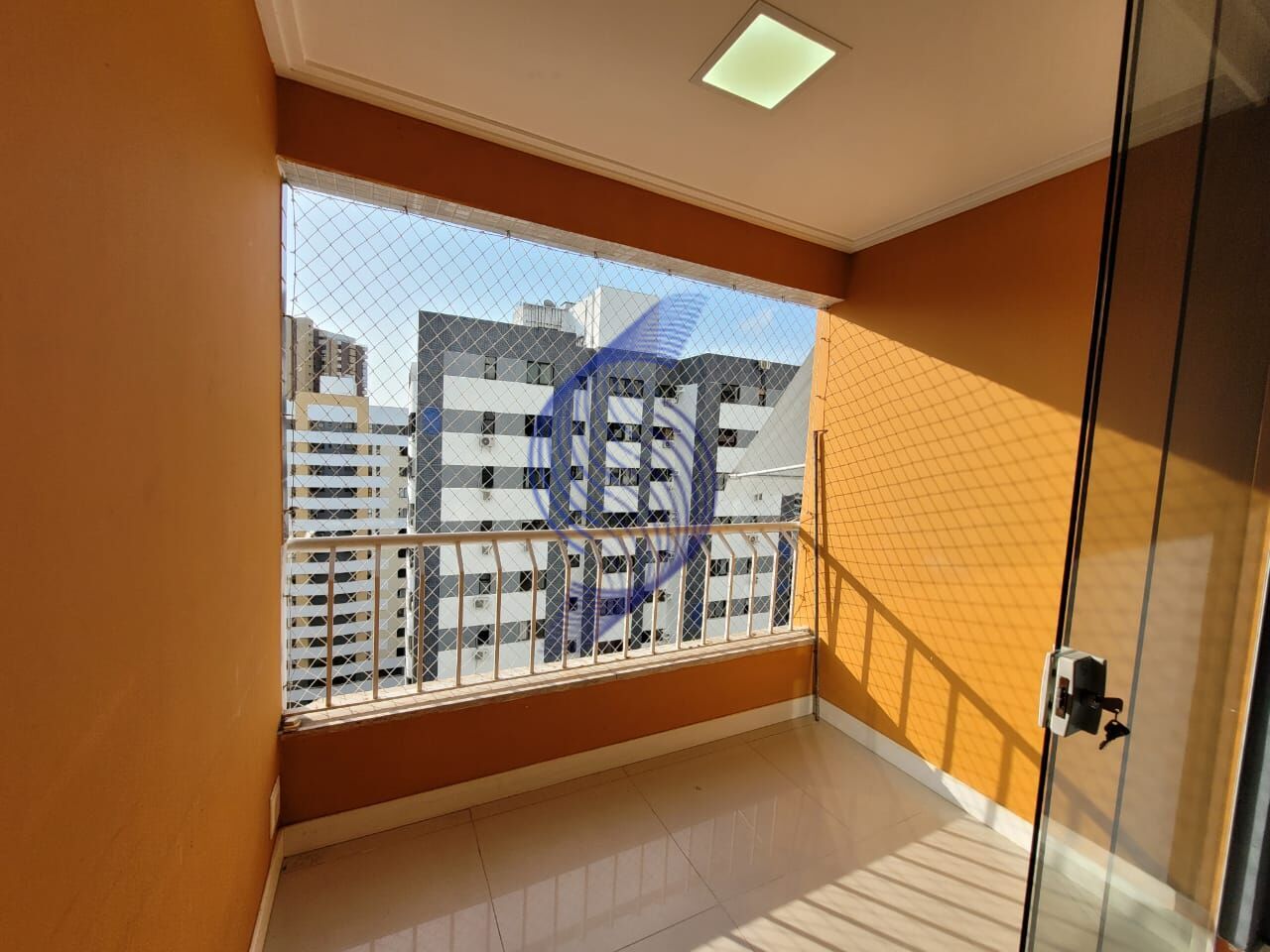 Apartamento à venda com 3 quartos, 71m² - Foto 2