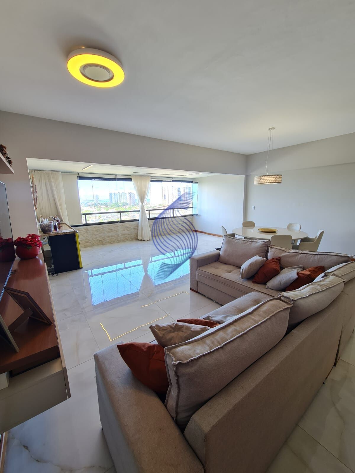 Apartamento à venda com 3 quartos, 126m² - Foto 2