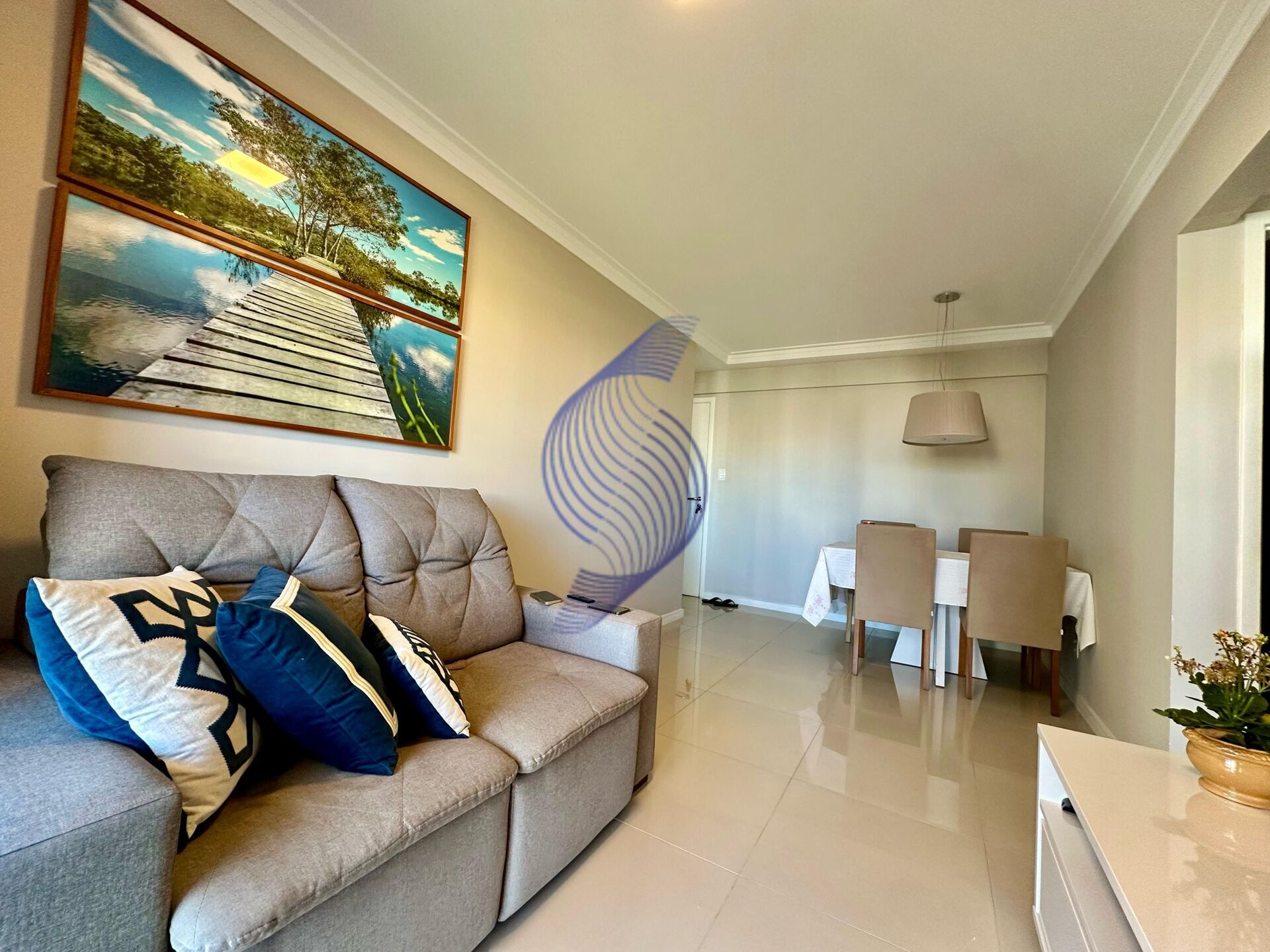 Apartamento à venda com 2 quartos, 60m² - Foto 4