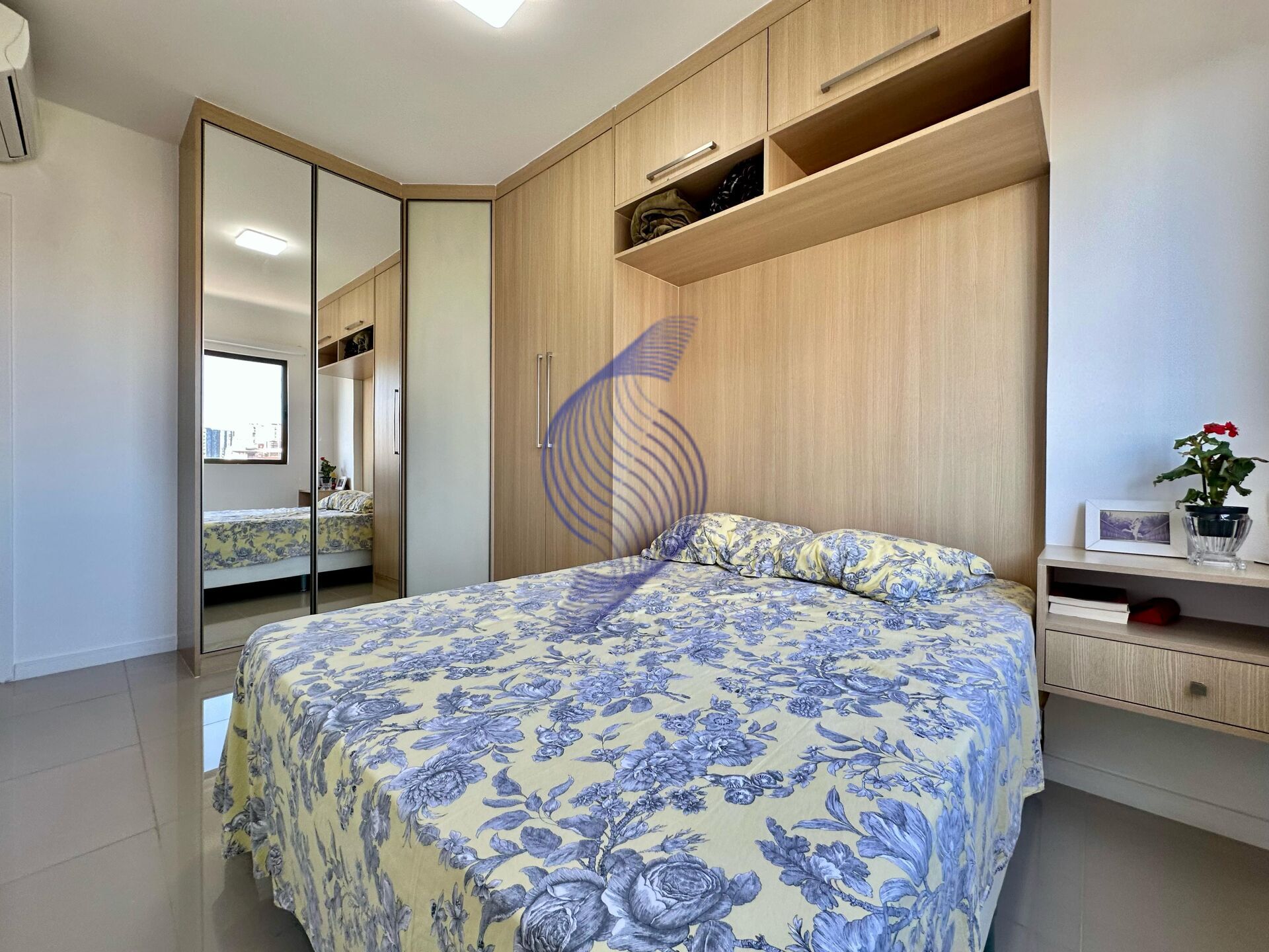 Apartamento à venda com 2 quartos, 60m² - Foto 10