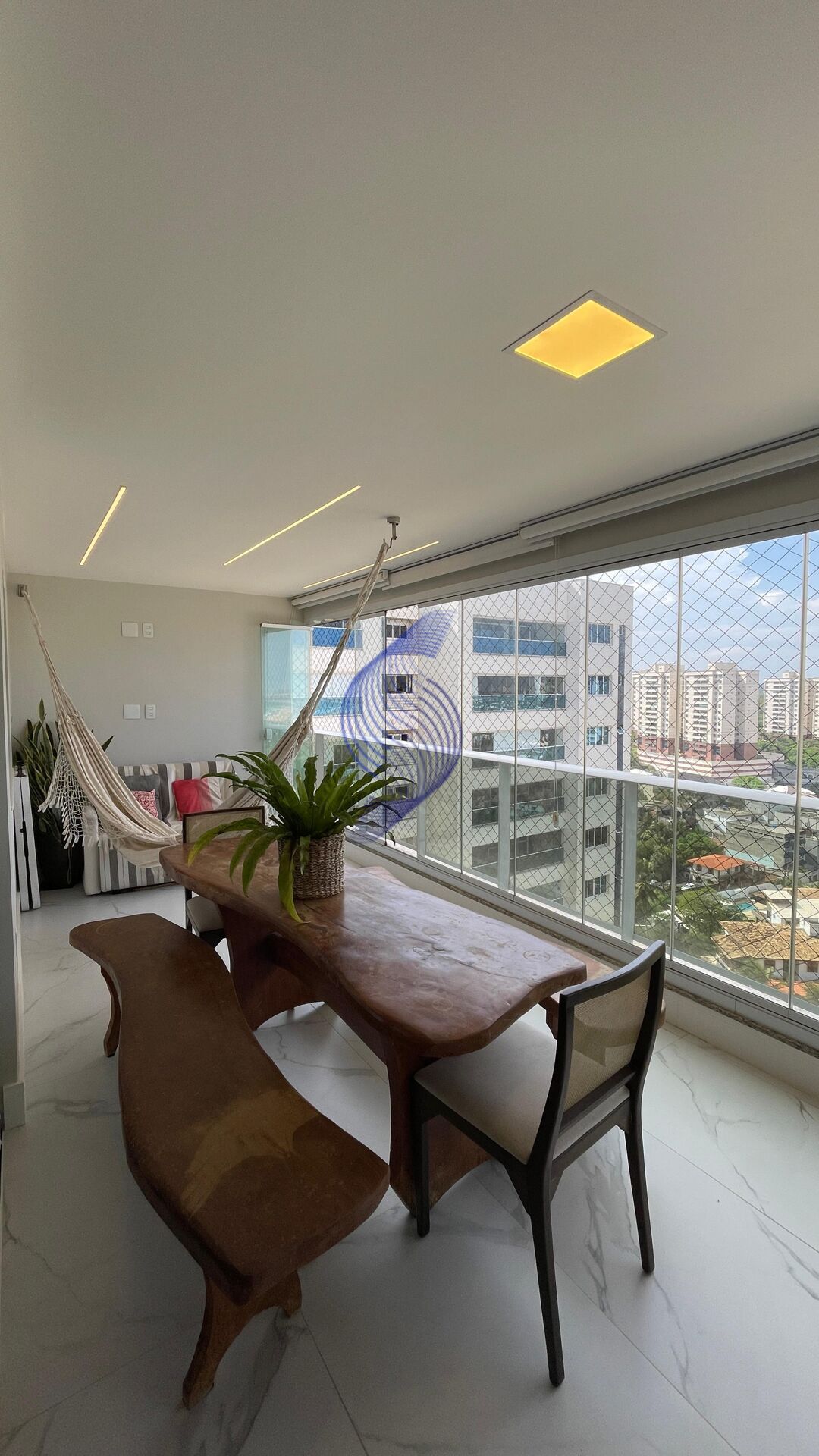 Apartamento à venda com 4 quartos, 140m² - Foto 2