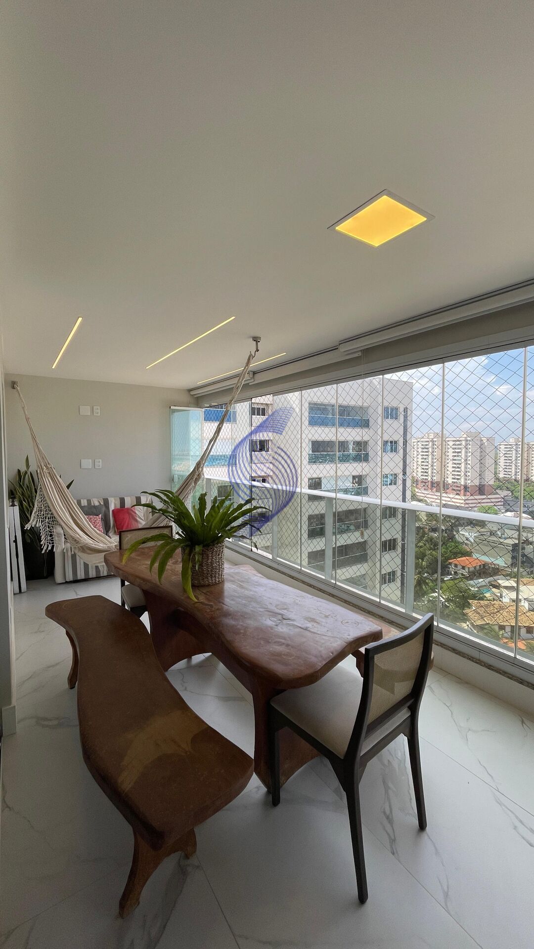 Apartamento à venda com 4 quartos, 140m² - Foto 2