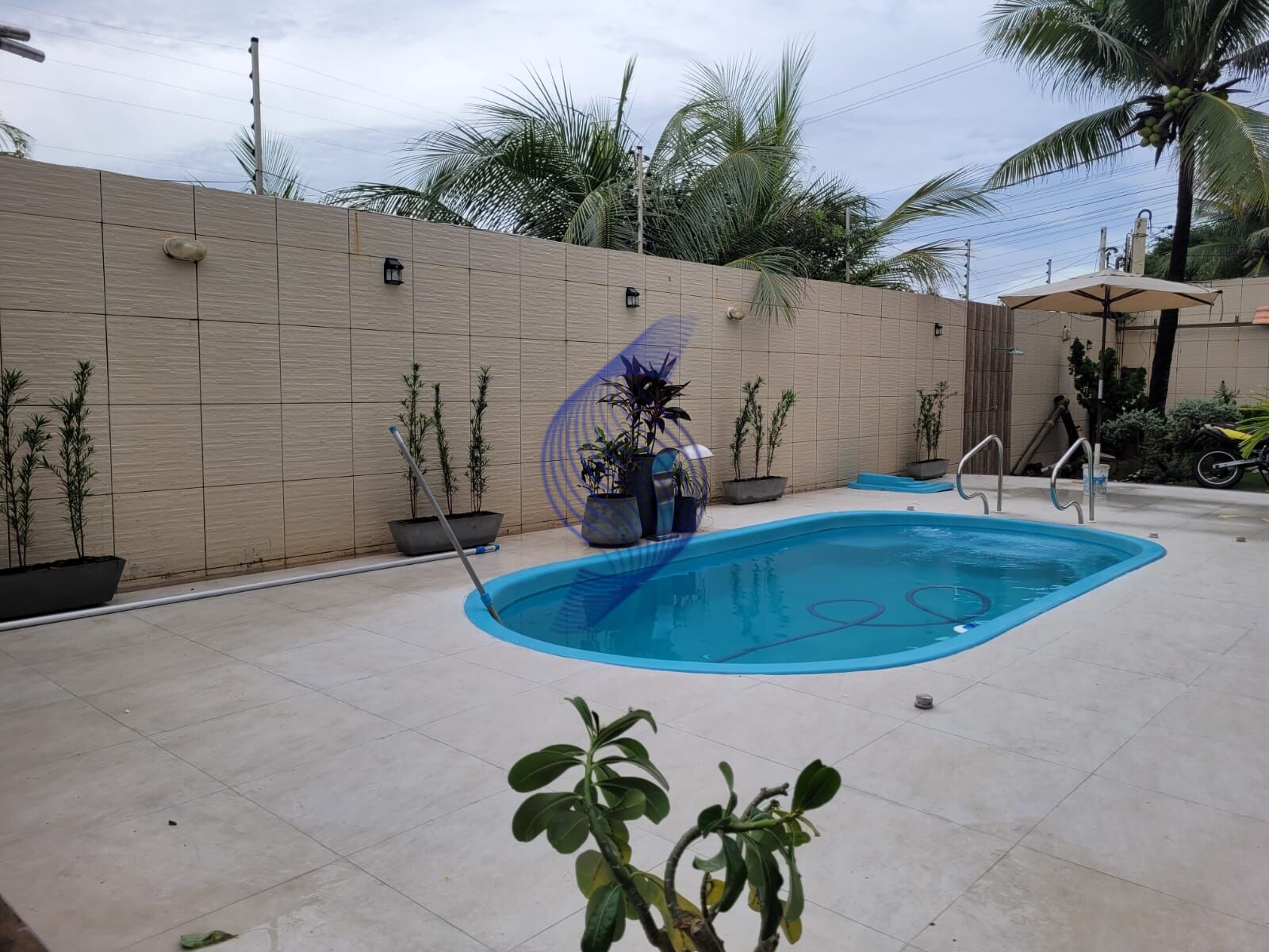 Casa para alugar com 4 quartos, 350m² - Foto 3