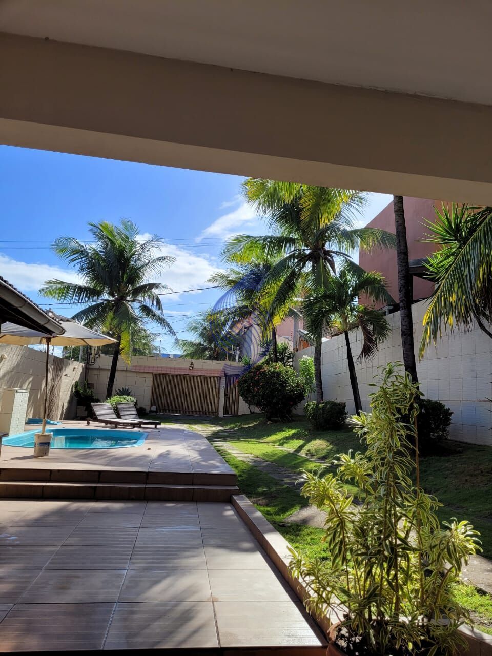 Casa para alugar com 4 quartos, 350m² - Foto 4
