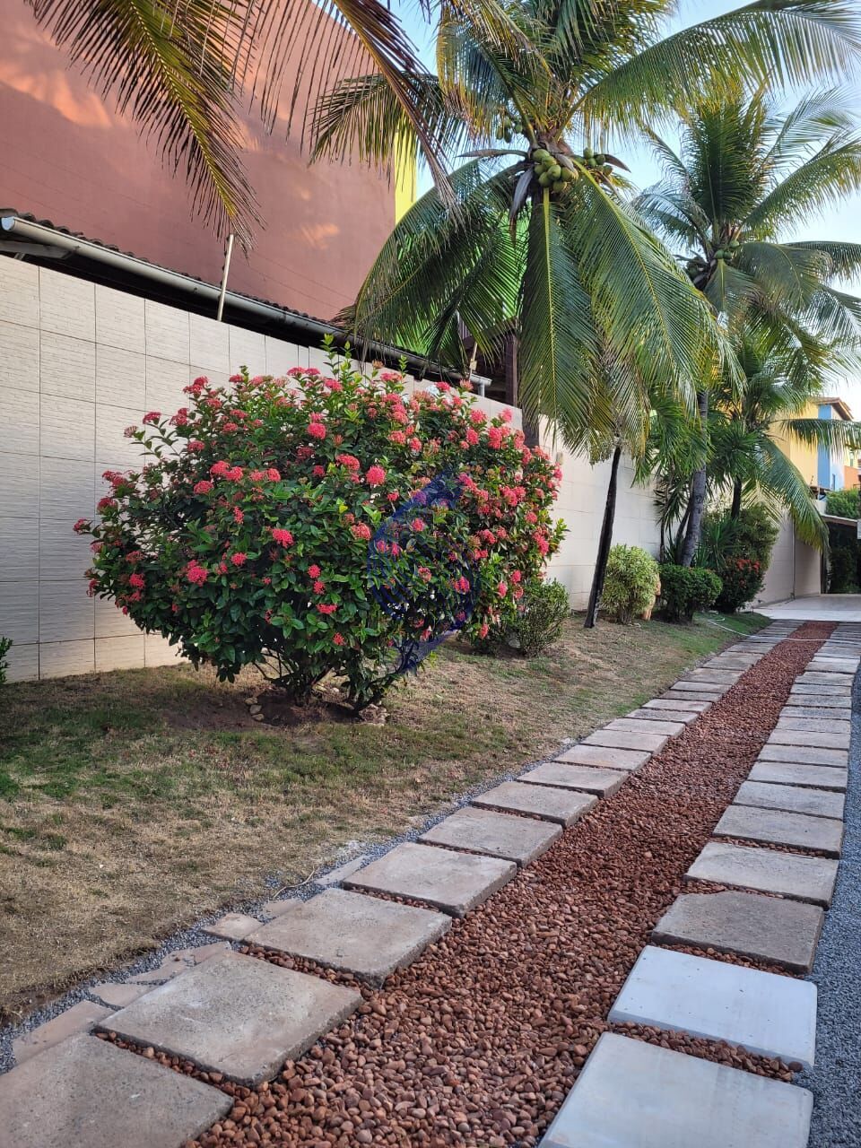 Casa para alugar com 4 quartos, 350m² - Foto 29