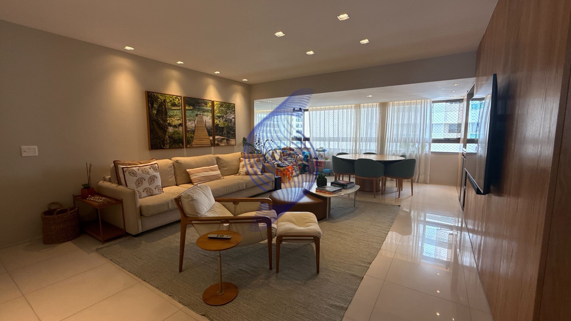 Apartamento à venda com 2 quartos, 130m² - Foto 2