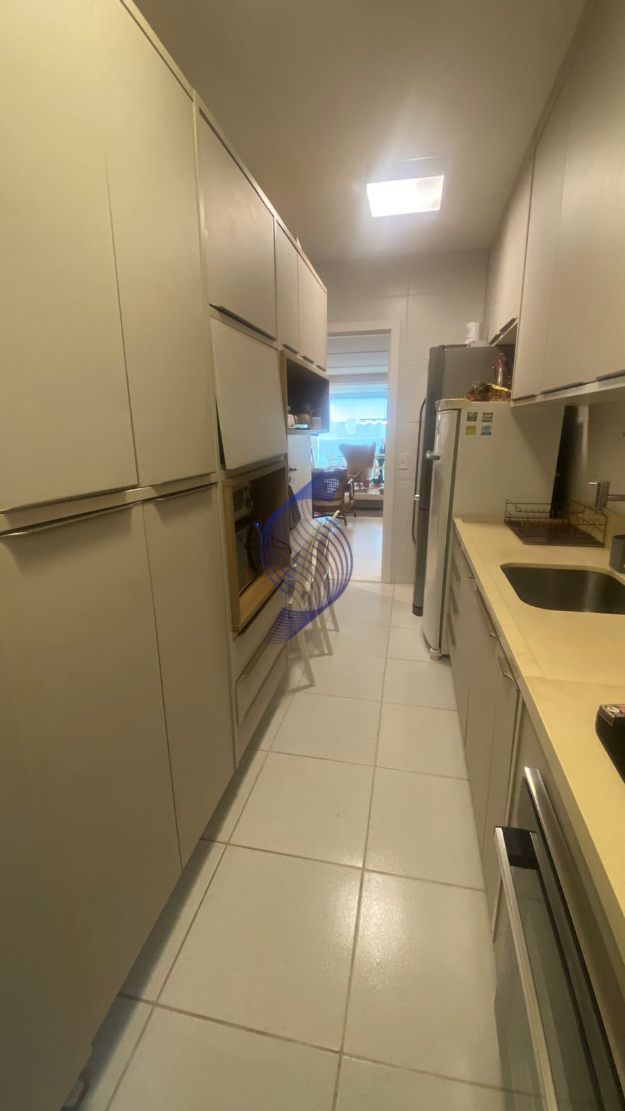 Apartamento à venda com 3 quartos, 98m² - Foto 8