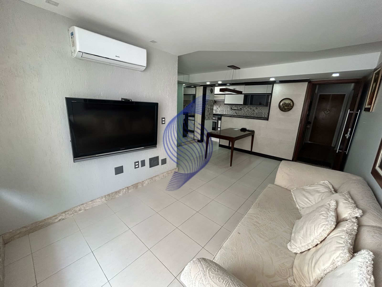 Apartamento à venda com 2 quartos, 78m² - Foto 3