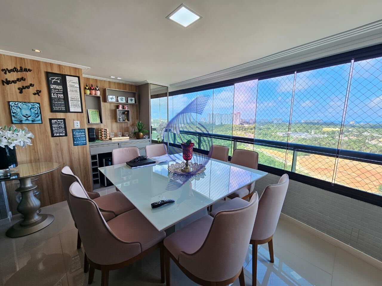 Apartamento à venda com 3 quartos, 113m² - Foto 2