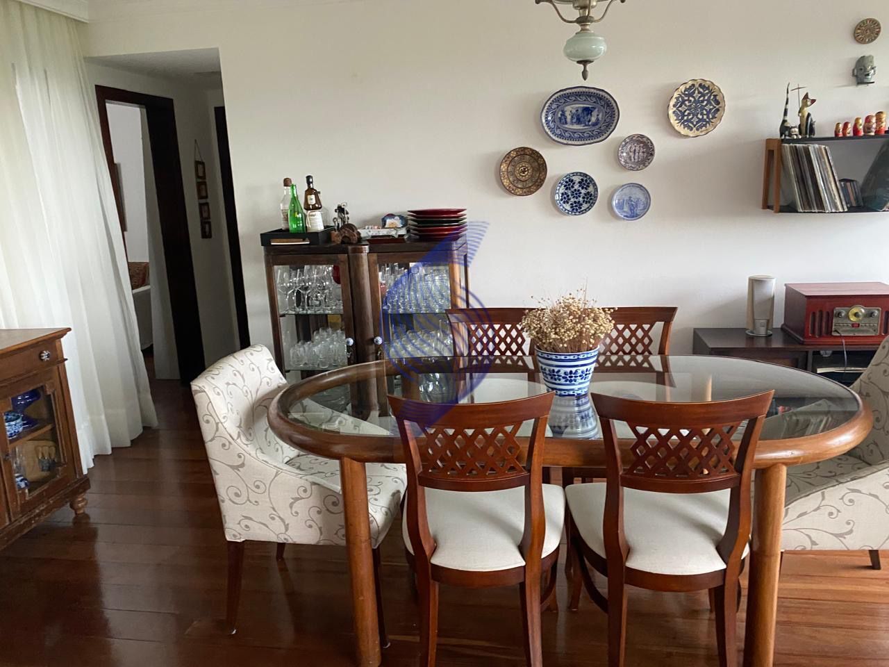 Apartamento à venda com 4 quartos, 146m² - Foto 4