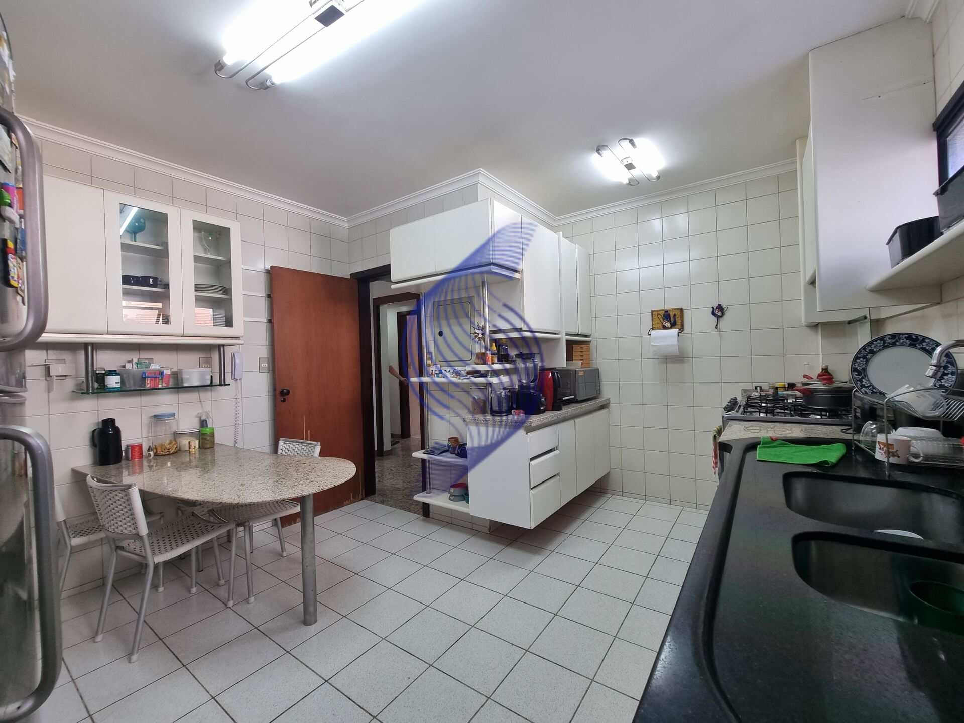 Apartamento à venda com 3 quartos, 166m² - Foto 6