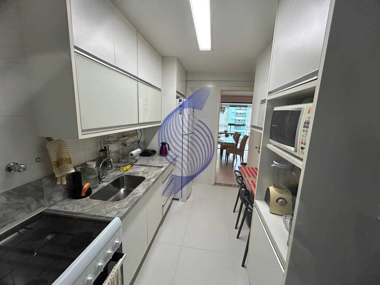 Apartamento à venda com 3 quartos, 130m² - Foto 13