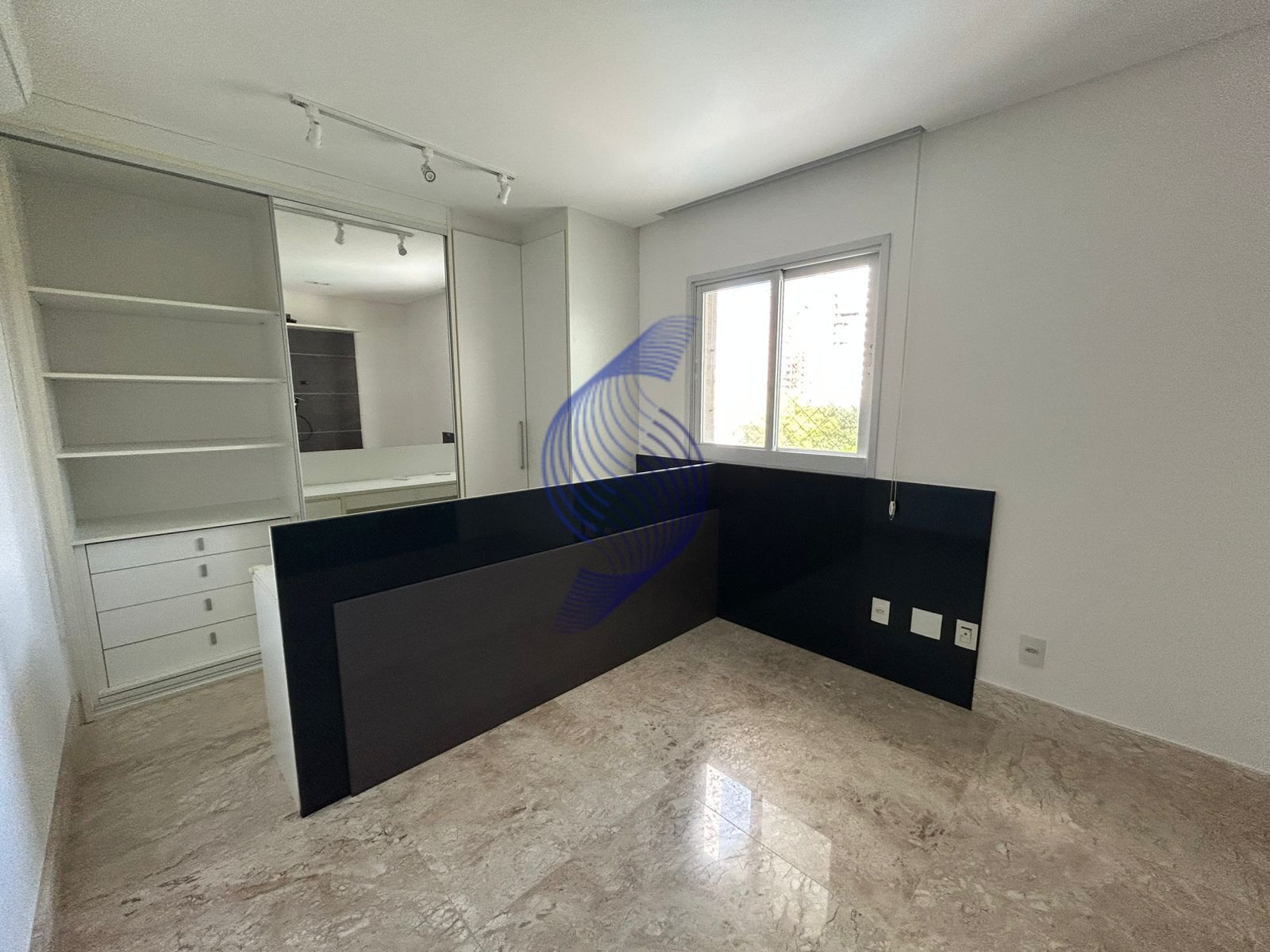 Apartamento à venda com 2 quartos, 130m² - Foto 9