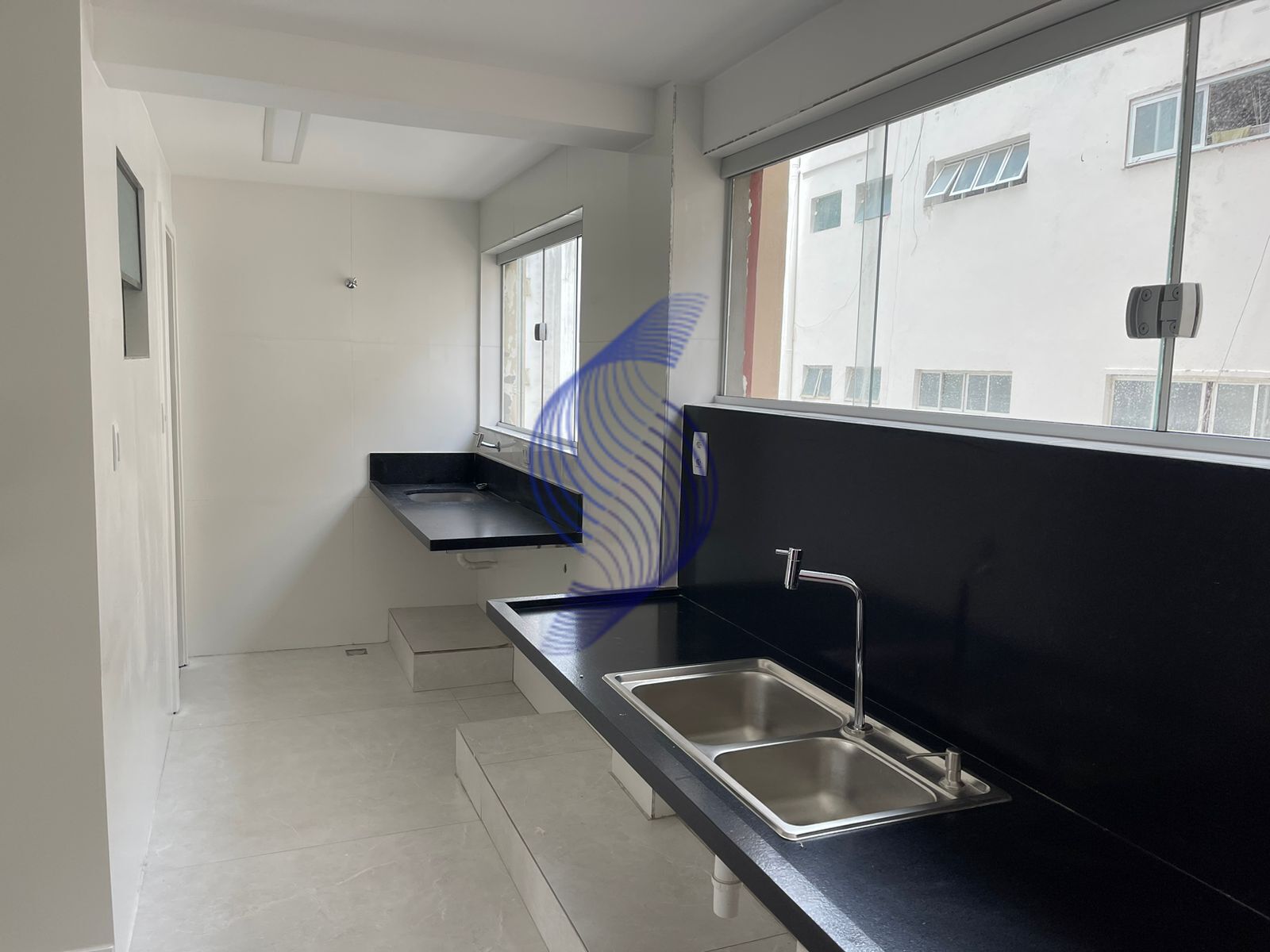 Apartamento à venda com 3 quartos, 143m² - Foto 8