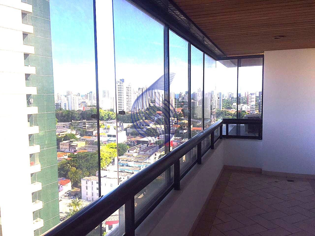 Apartamento à venda com 3 quartos, 166m² - Foto 2