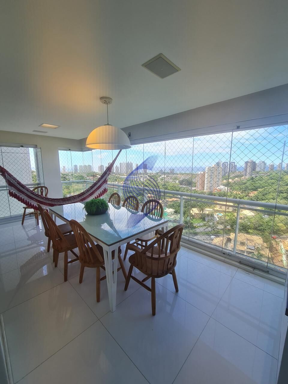 Apartamento à venda com 3 quartos, 130m² - Foto 2