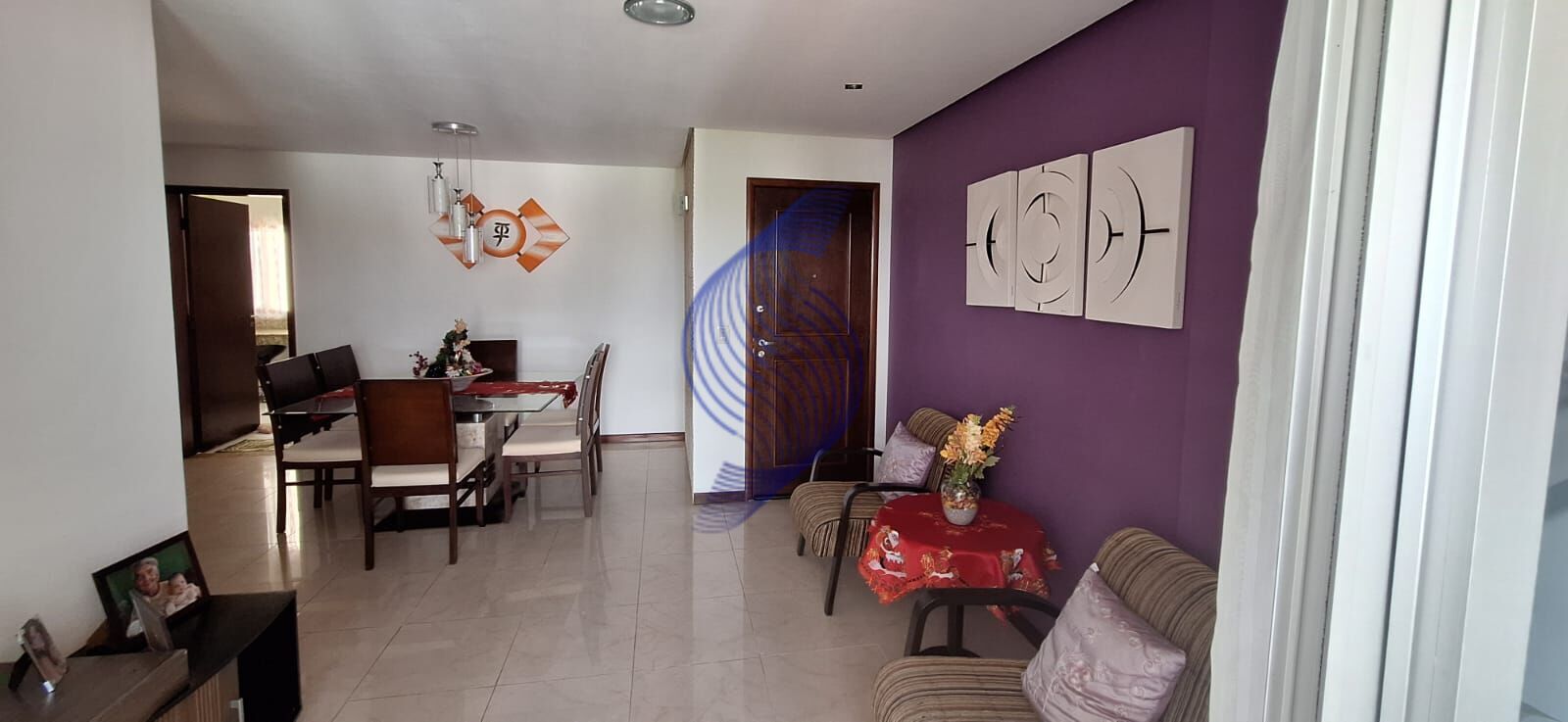 Apartamento à venda com 3 quartos, 108m² - Foto 2