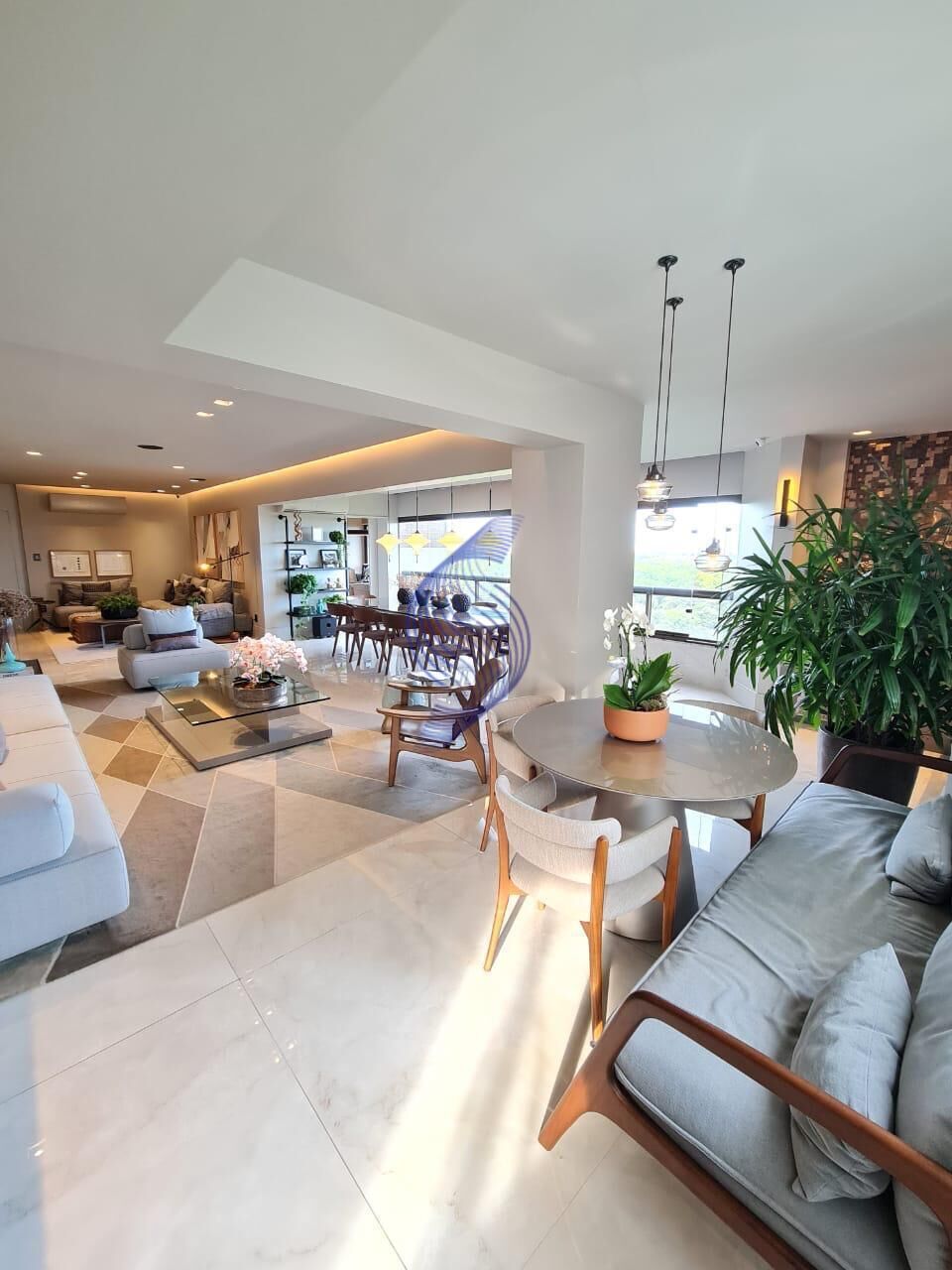 Apartamento à venda com 4 quartos, 276m² - Foto 5