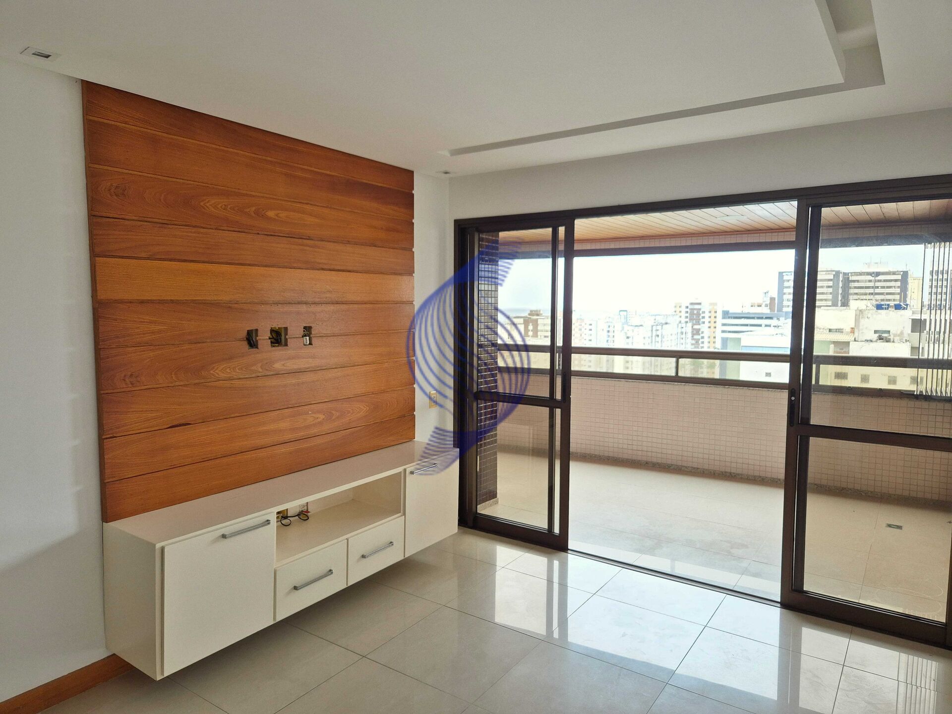 Apartamento à venda com 3 quartos, 137m² - Foto 6