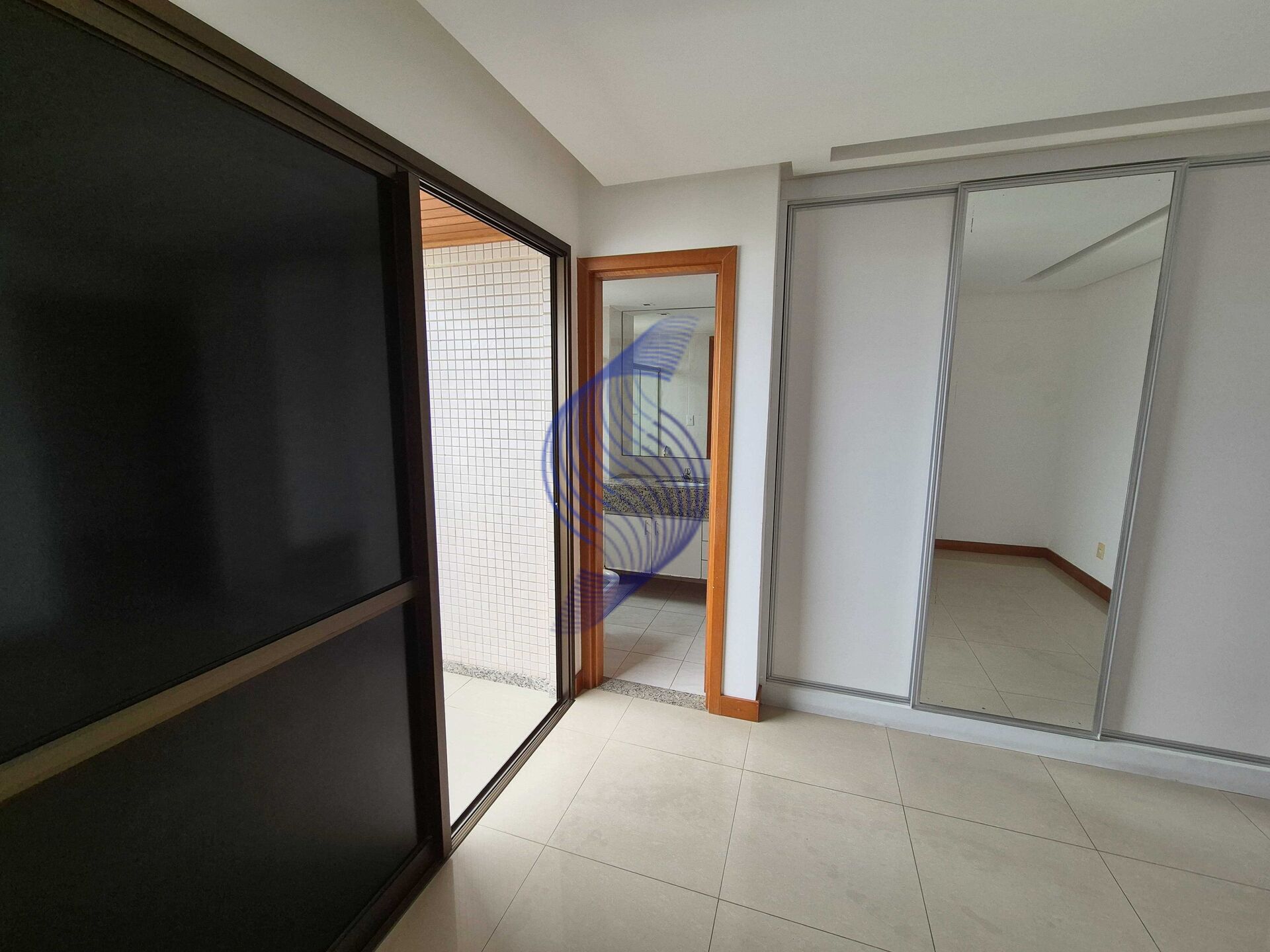 Apartamento à venda com 3 quartos, 137m² - Foto 13