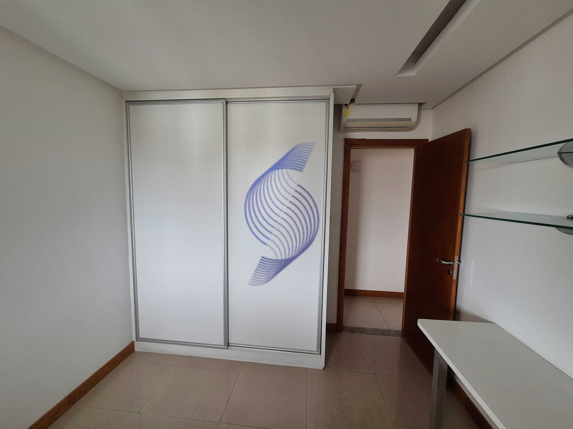 Apartamento à venda com 3 quartos, 137m² - Foto 10