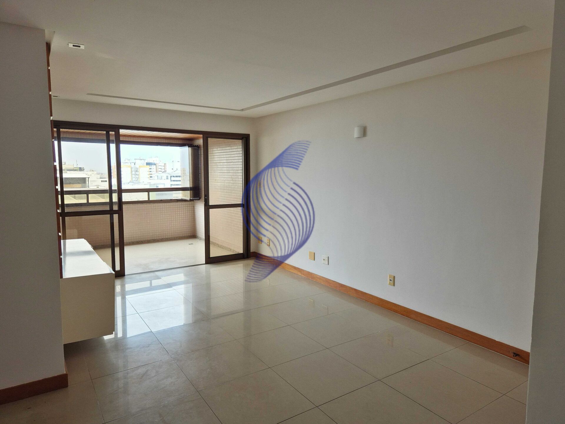 Apartamento à venda com 3 quartos, 137m² - Foto 5